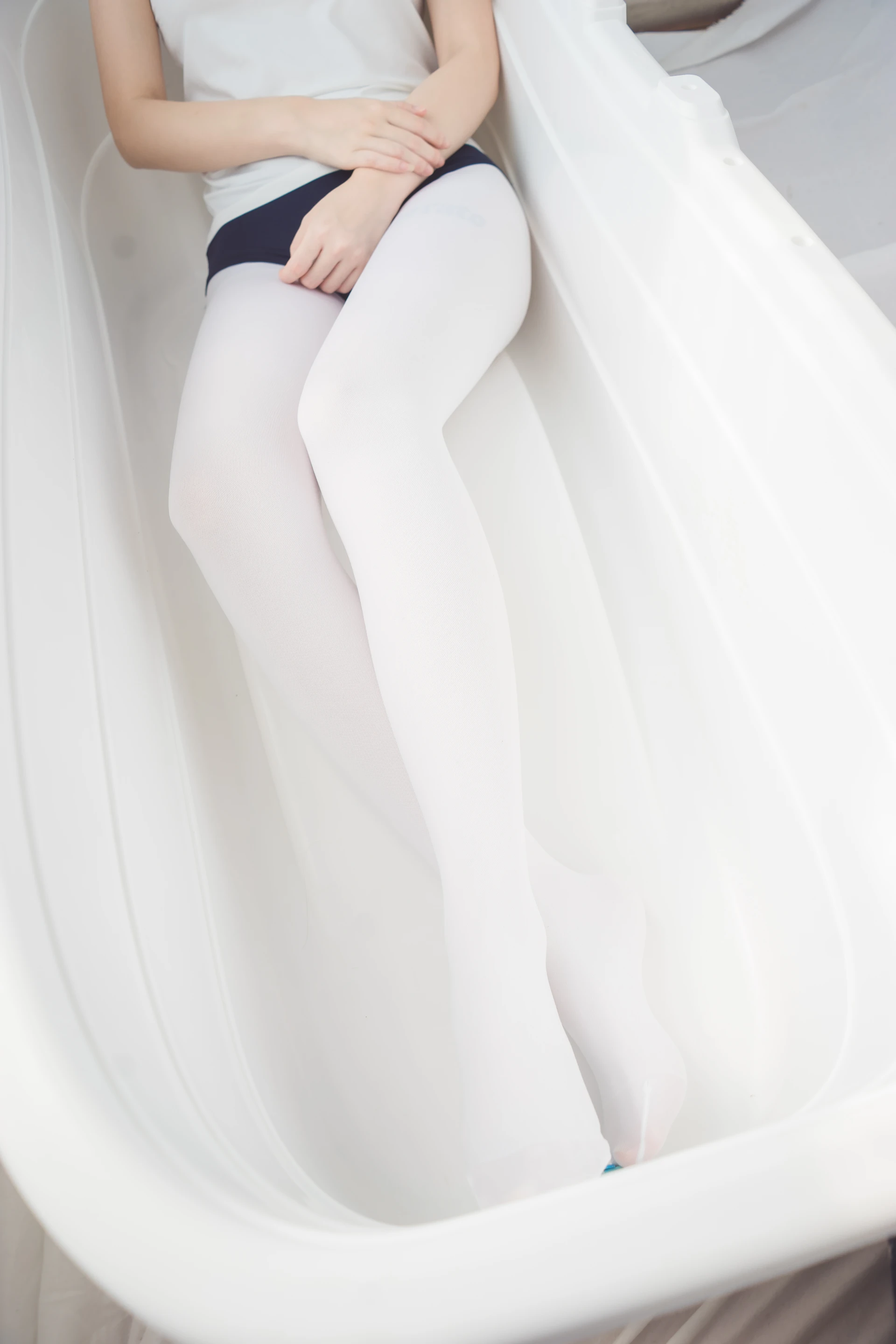 森萝财团 BETA-031-X [48P1V-265M]森萝财团, 死库水, 白丝, 美腿, 美足