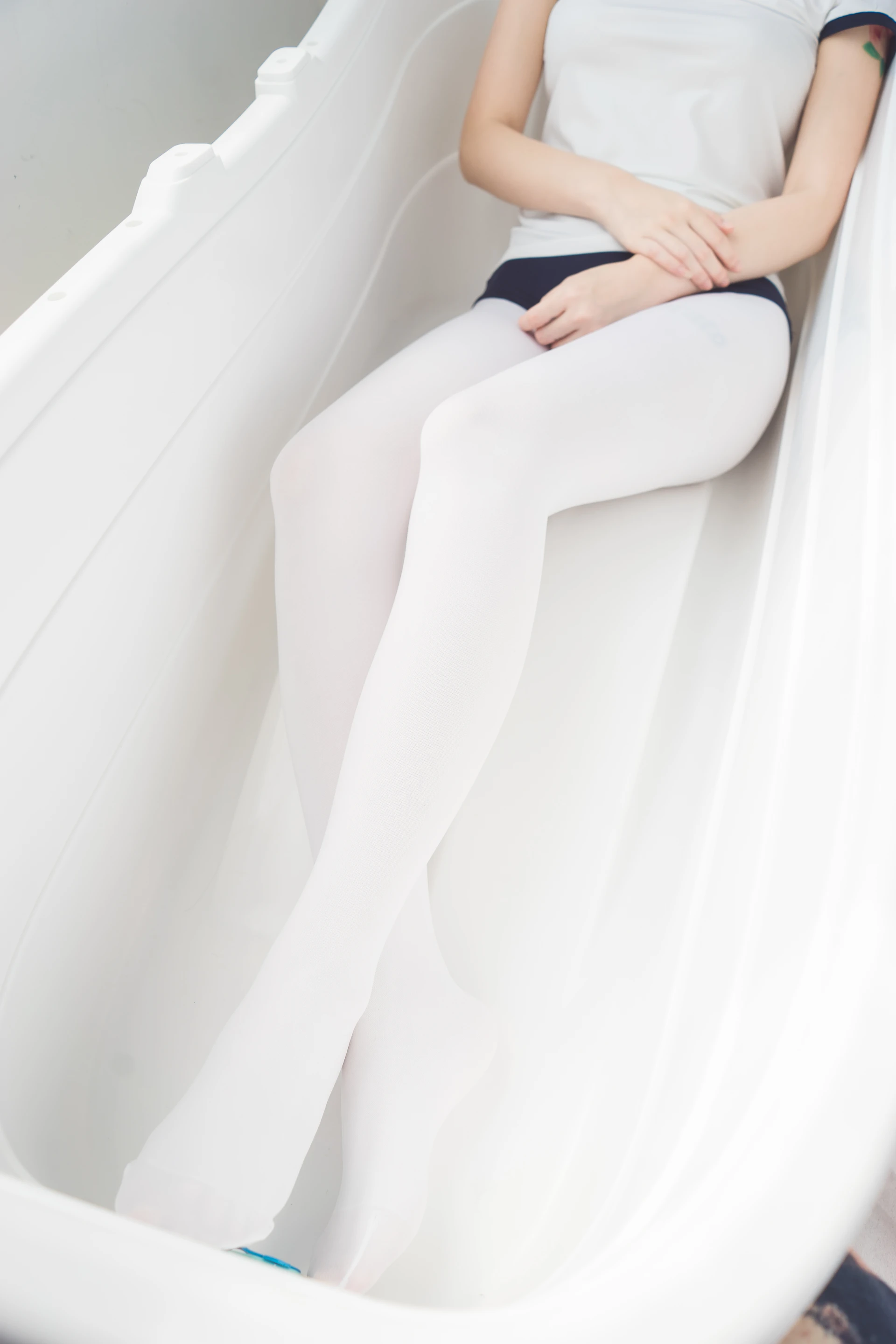 森萝财团 BETA-031-X [48P1V-265M]森萝财团, 死库水, 白丝, 美腿, 美足