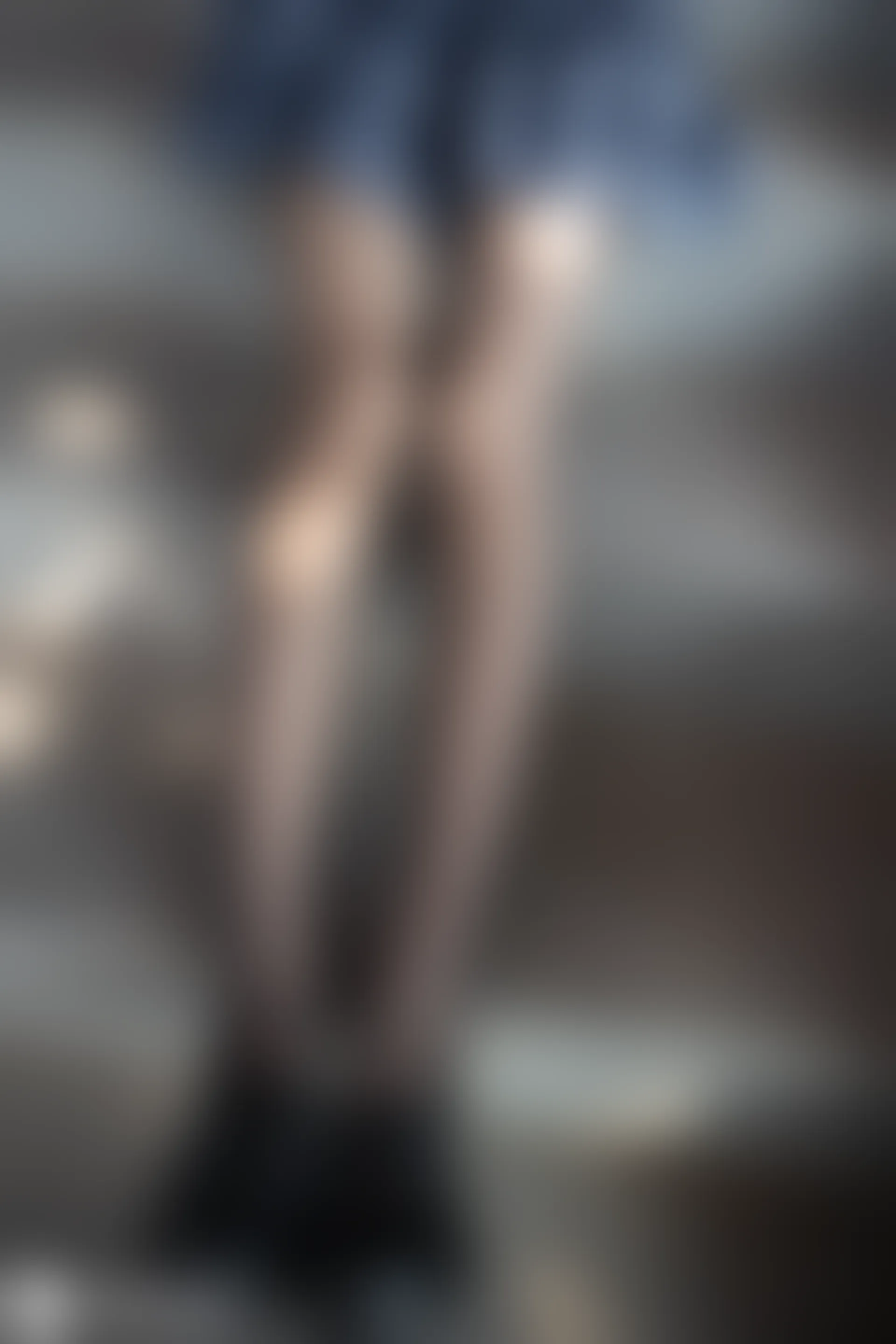 D53.007 楼梯上的黑丝 [40P-112MB]