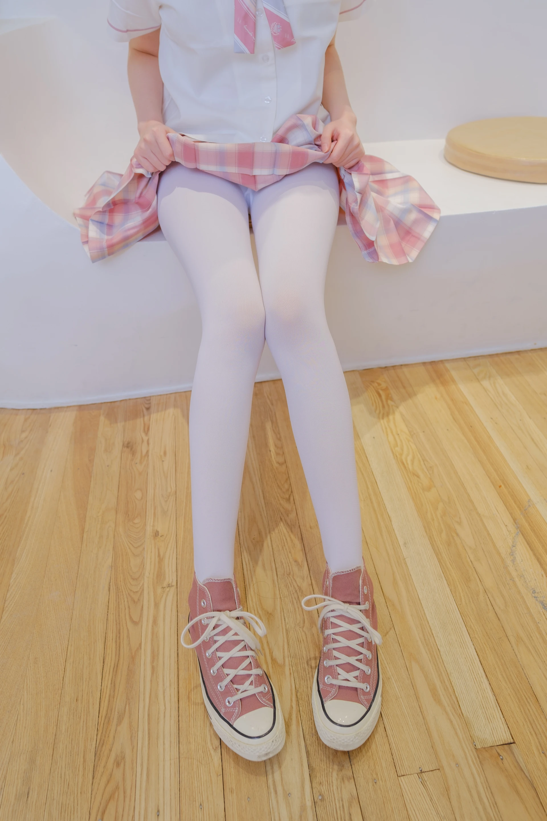 森萝财团 内部VIP系列 微风-03 白丝粉色JK制服 [109P1V-3.1G]