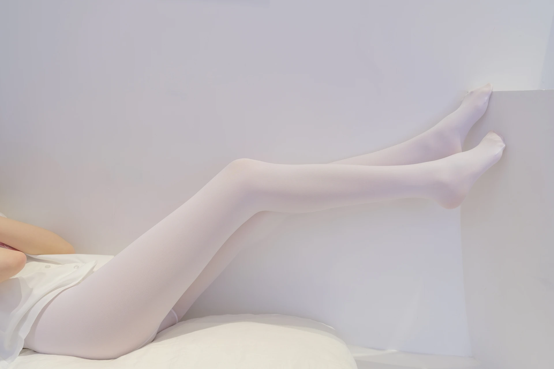 森萝财团 内部VIP系列 微风-03 白丝粉色JK制服 [109P1V-3.1G]