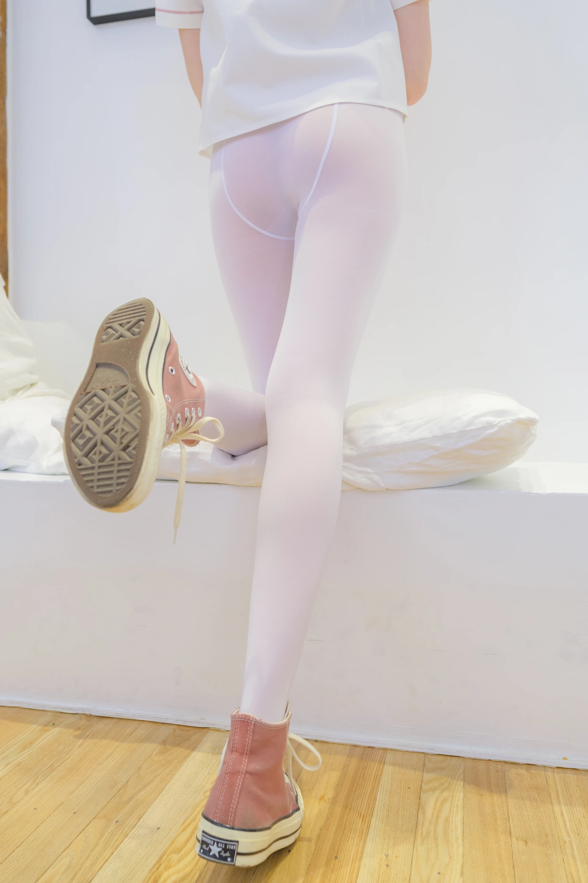 森萝财团 内部VIP系列 微风-03 白丝粉色JK制服 [109P1V-3.1G]