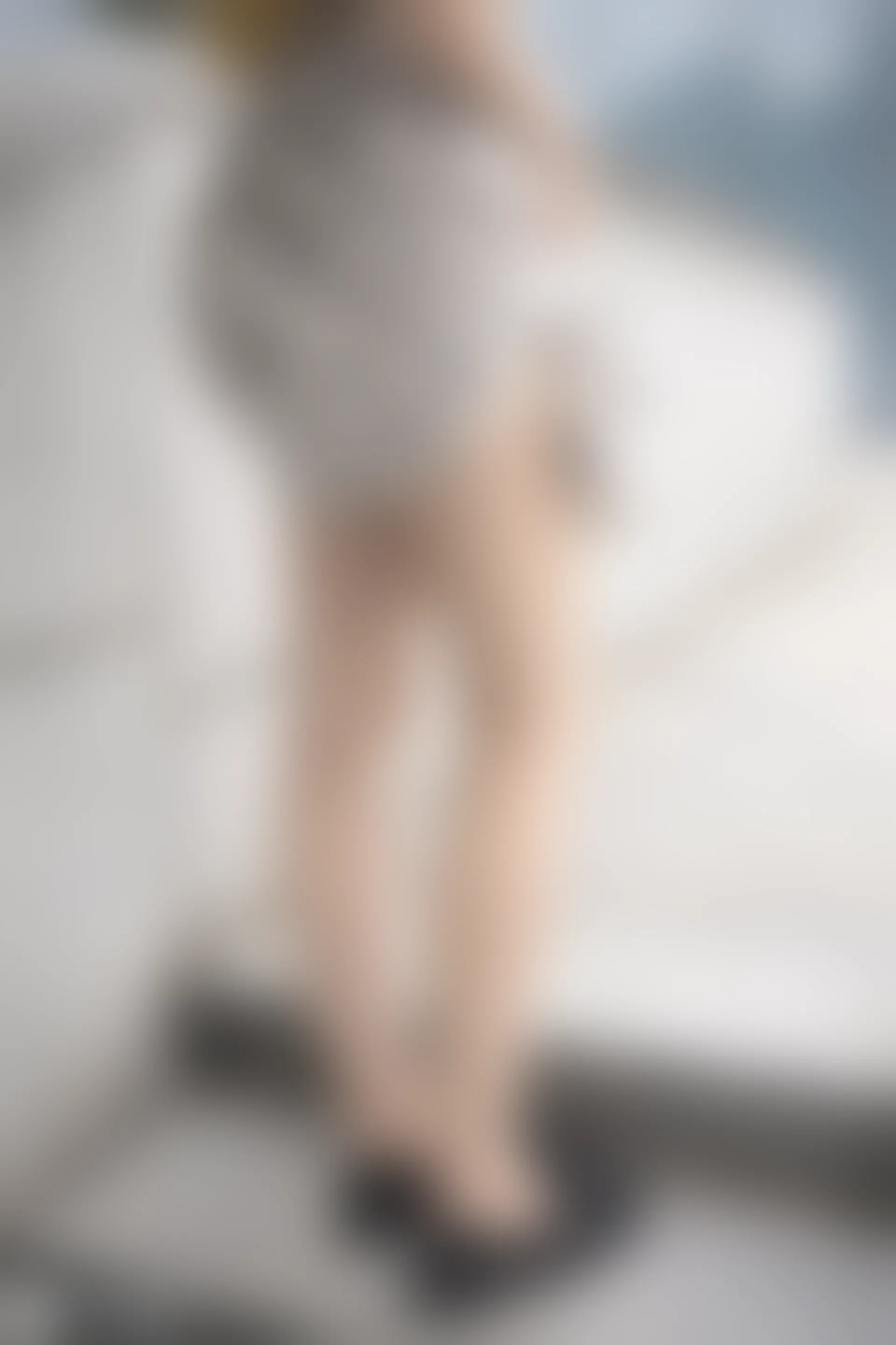 C19.004 楼梯上的果腿格裙 [40P-96MB]