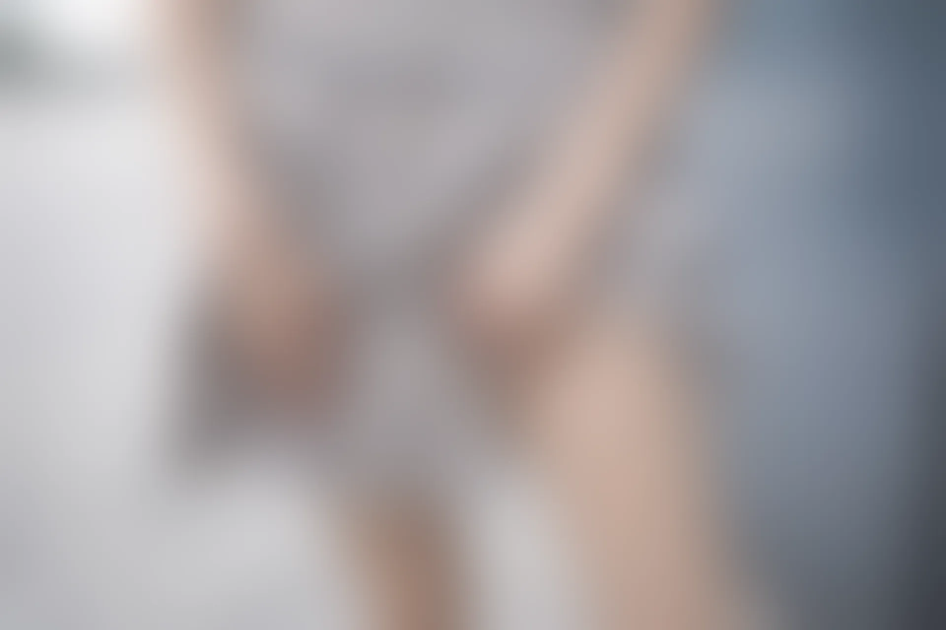 C19.004 楼梯上的果腿格裙 [40P-96MB]