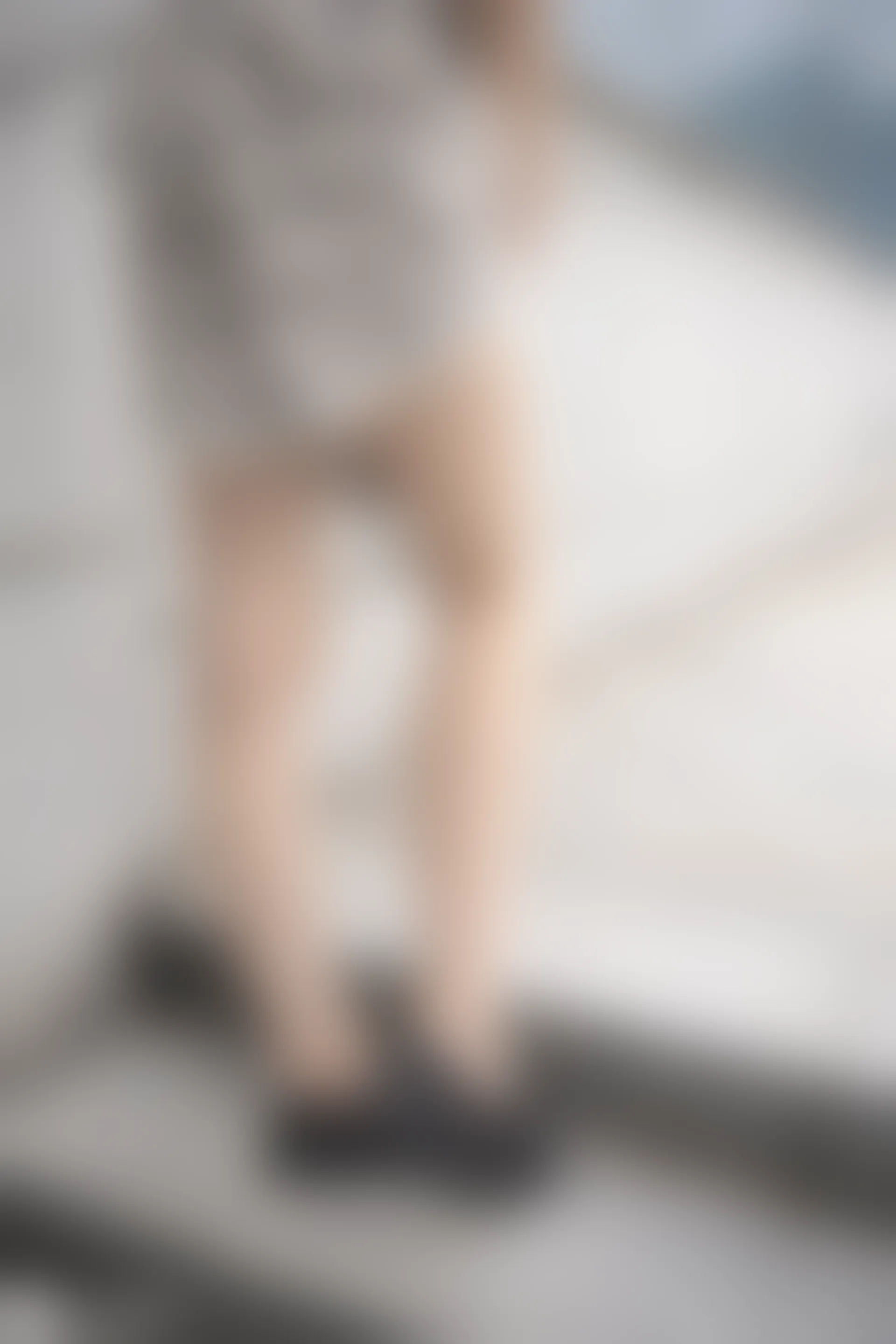 C19.004 楼梯上的果腿格裙 [40P-96MB]