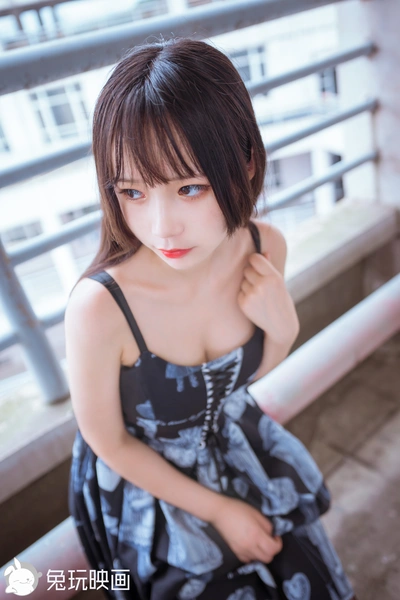 VOL.010 小吊带 [34P-205MB]