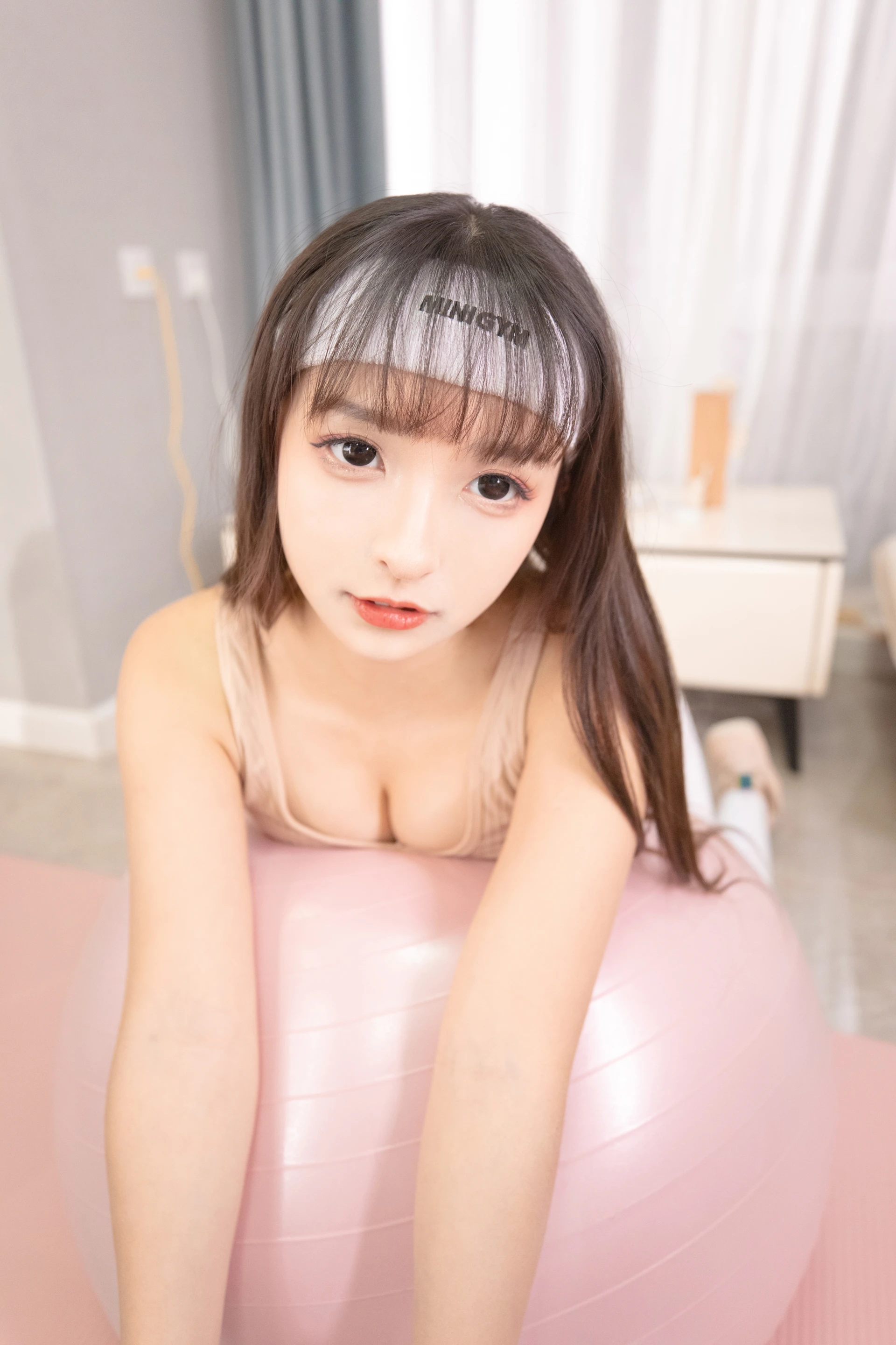 神楽坂真冬 第三季 序号26：健身主题《温度の香り》 [150P2V-620MB]体操服, 内衣, 双马尾, 白丝, 神楽坂真冬, 美腿, 美足, 肉丝