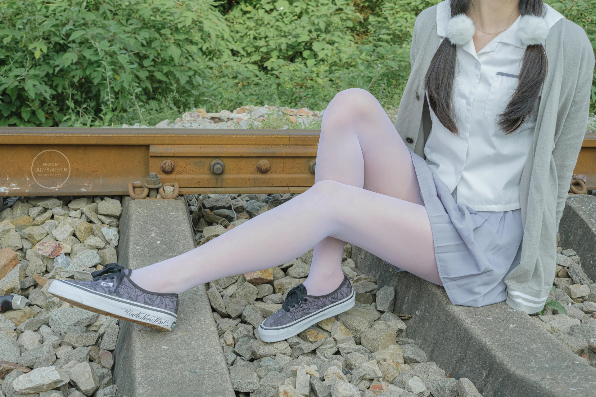 森萝财团 有料-38 户外铁路 白丝JK [60P-763.9MB]JK, JK制服, 制服, 有料, 森萝财团, 白丝, 美腿, 美足