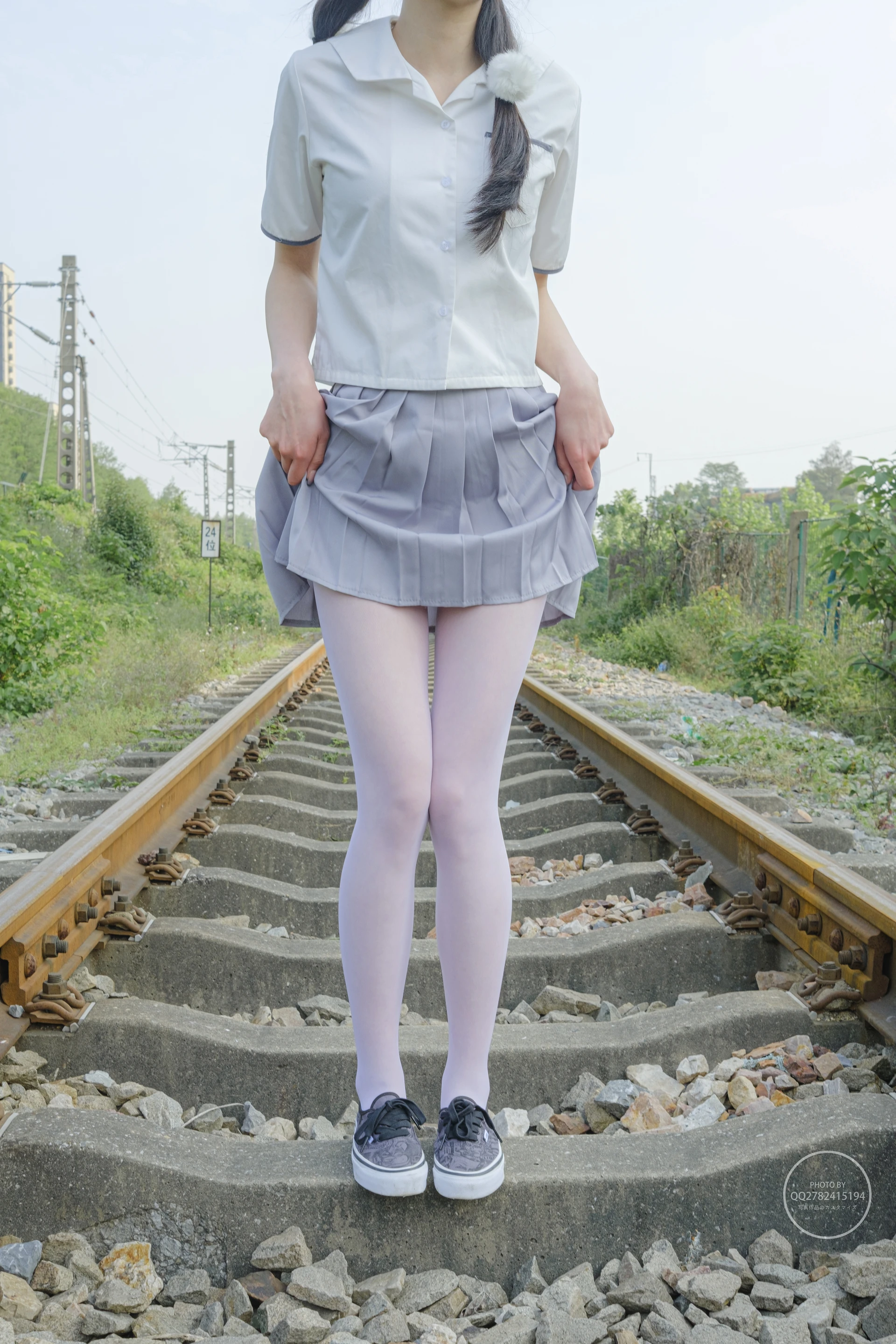 森萝财团 有料-38 户外铁路 白丝JK [60P-763.9MB]JK, JK制服, 制服, 有料, 森萝财团, 白丝, 美腿, 美足