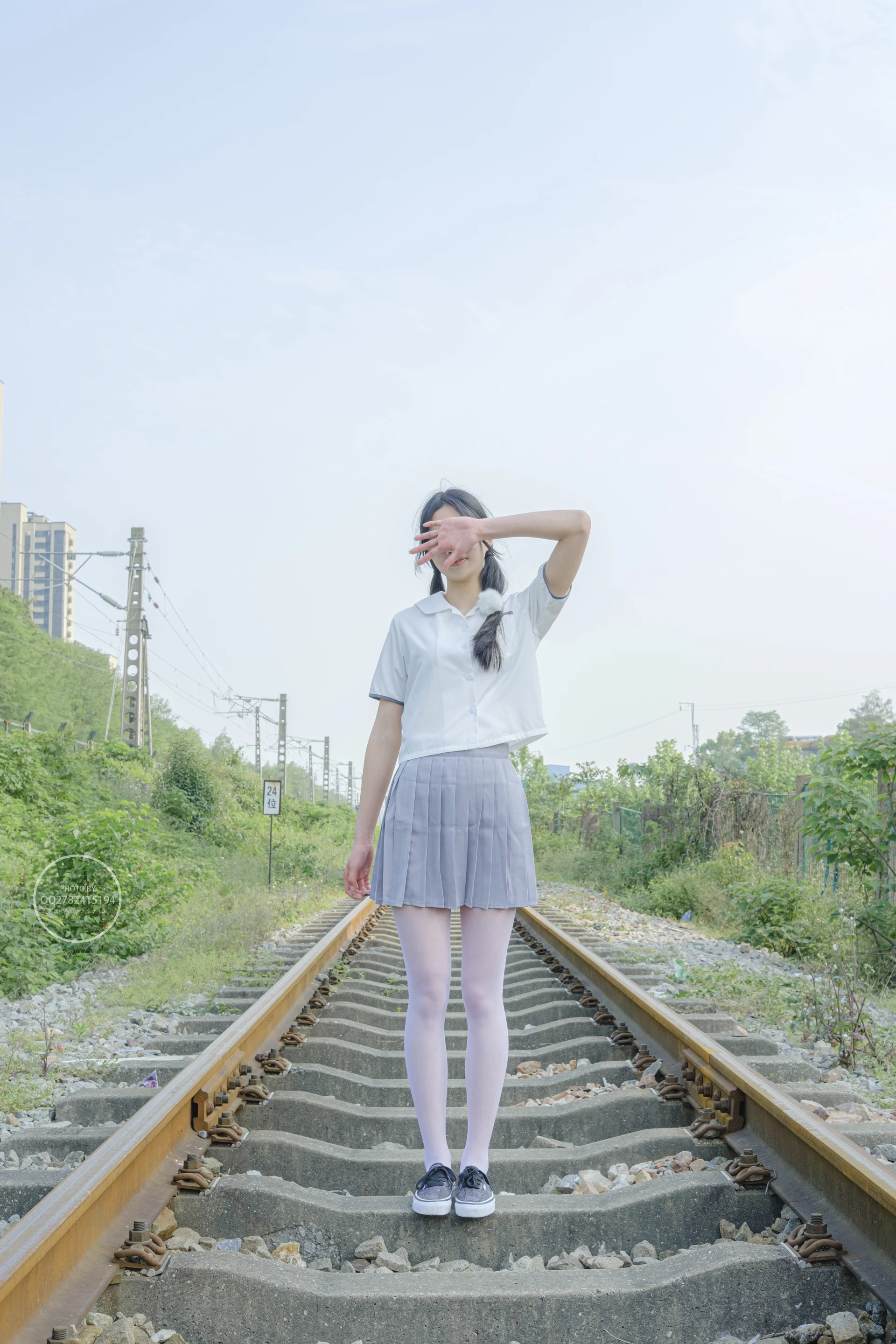 森萝财团 有料-38 户外铁路 白丝JK [60P-763.9MB]JK, JK制服, 制服, 有料, 森萝财团, 白丝, 美腿, 美足