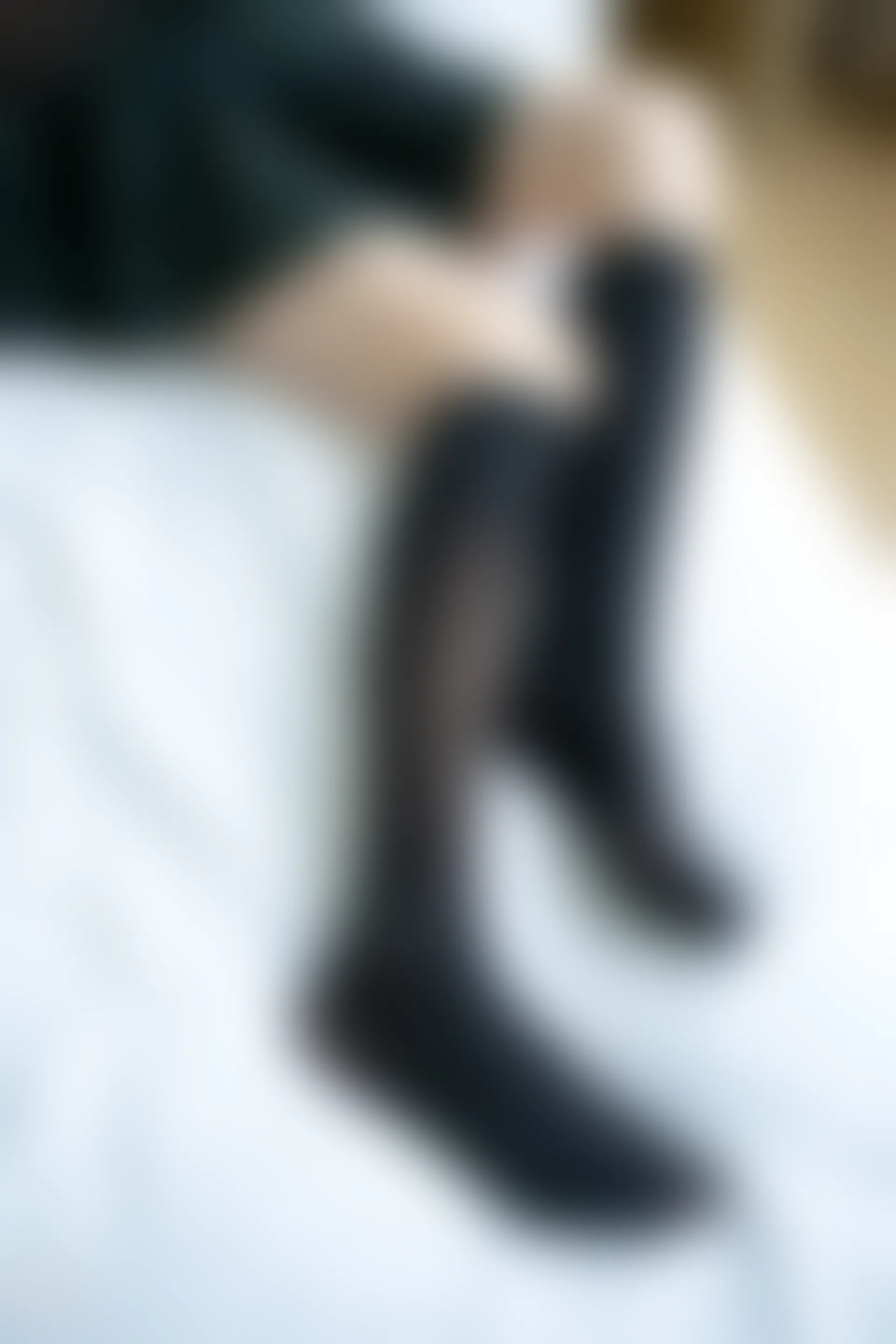 C02.007 在床上打滚 [43P-80MB]