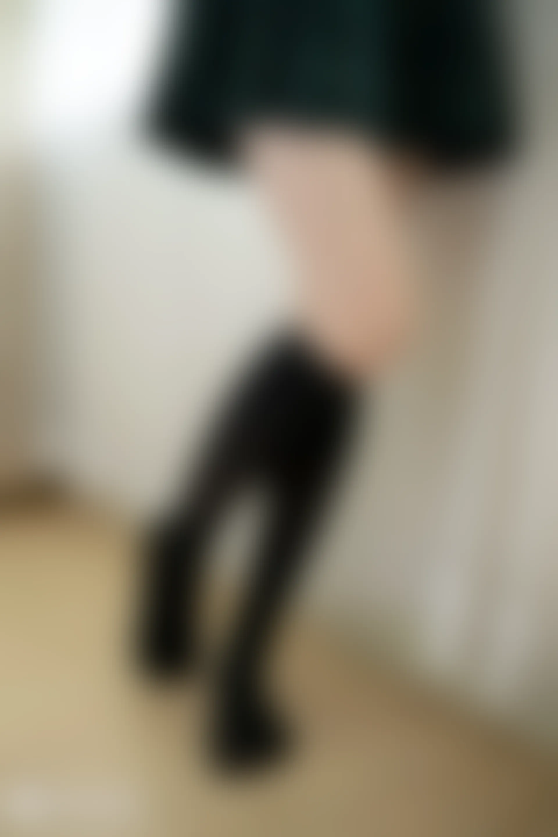 C02.007 在床上打滚 [43P-80MB]