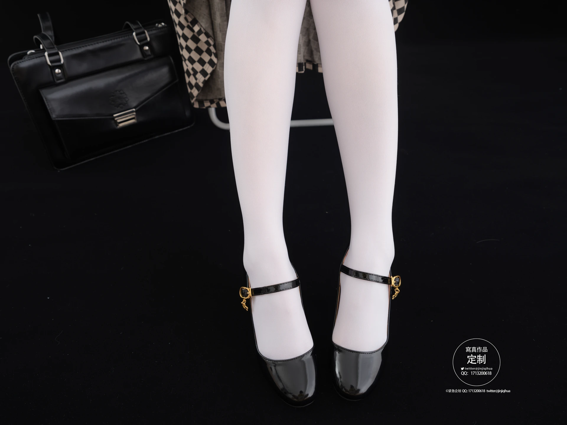 紧急企划 EX.007 见希w JK制服白丝高跟鞋 [88P1V-3.45GB]JK制服, 白丝, 紧急企划, 美腿, 美足, 见希w, 高跟鞋