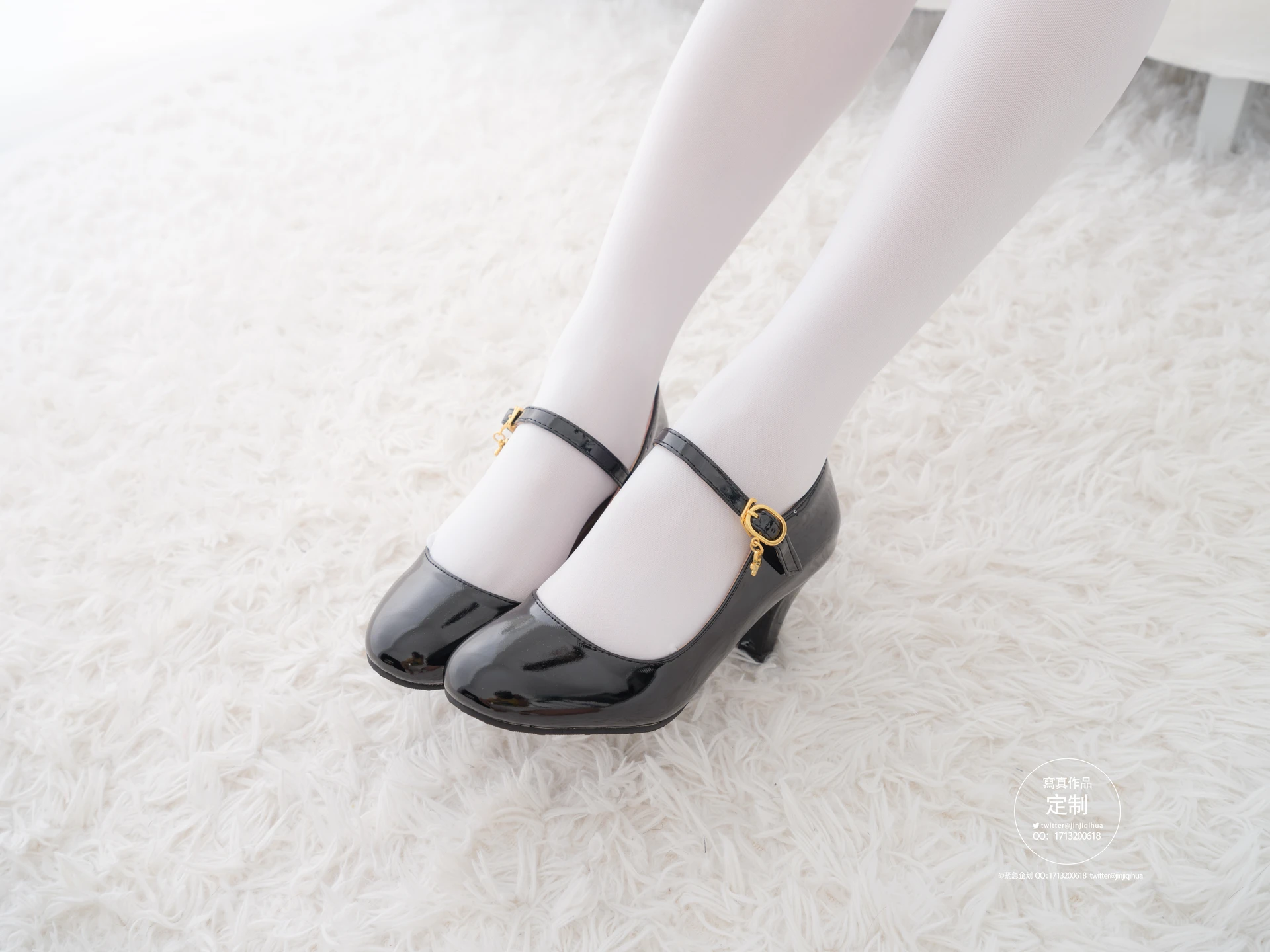 紧急企划 EX.007 见希w JK制服白丝高跟鞋 [88P1V-3.45GB]JK制服, 白丝, 紧急企划, 美腿, 美足, 见希w, 高跟鞋