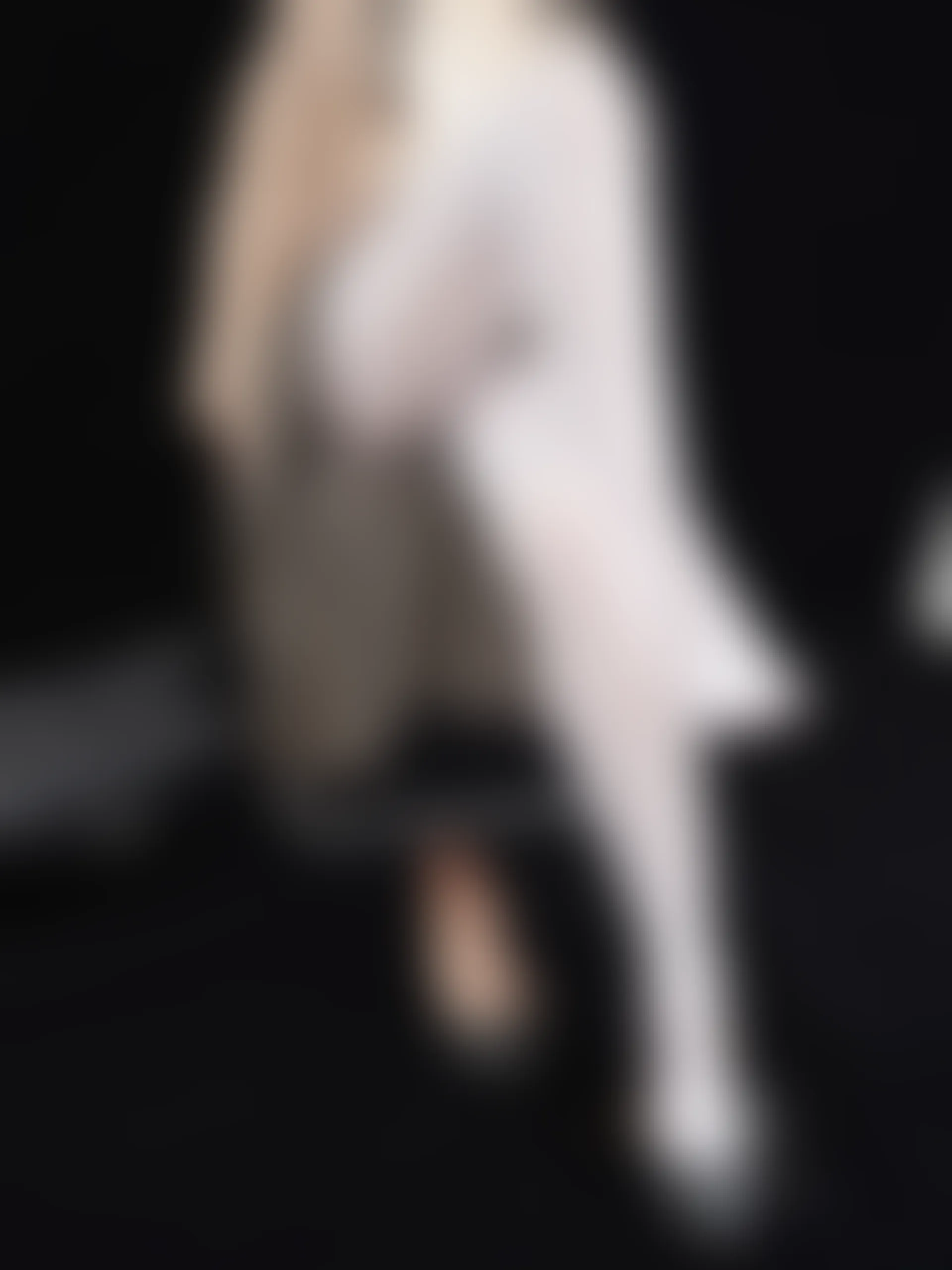 紧急企划 EX.007 见希w JK制服白丝高跟鞋 [88P1V-3.45GB]JK制服, 白丝, 紧急企划, 美腿, 美足, 见希w, 高跟鞋