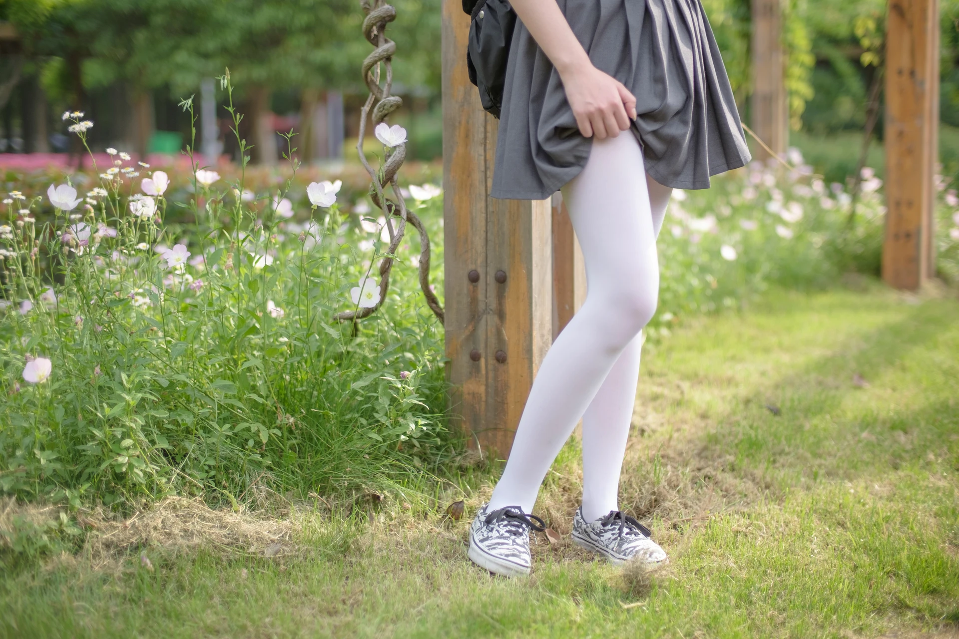 森萝财团 R15-014 [99P-674M]学生装, 森萝财团, 白丝, 美腿, 美足