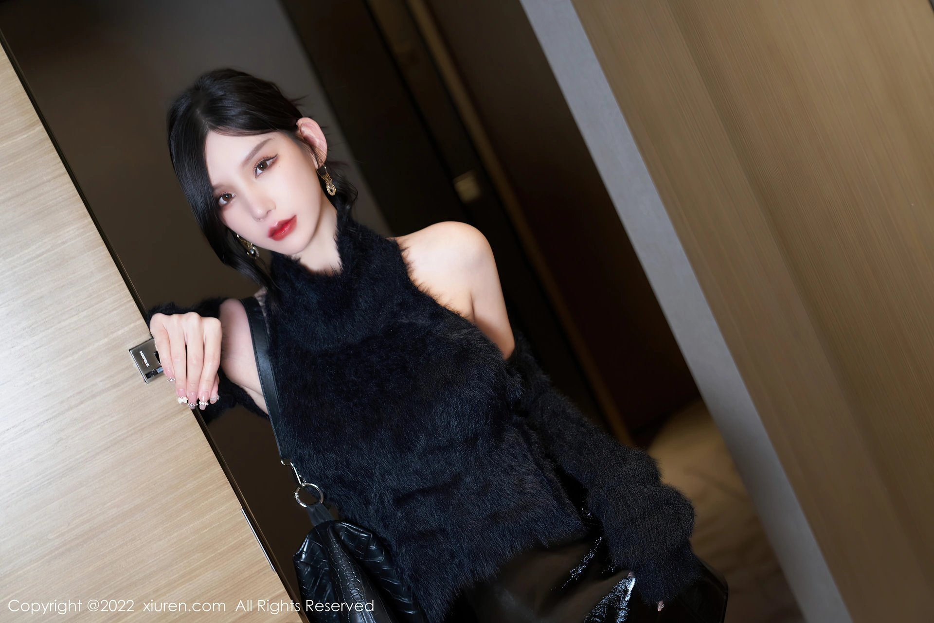 XiuRen秀人网 2022.01.07 No.4437 周于希Sally 黑丝美腿[88+1P 919MB]
