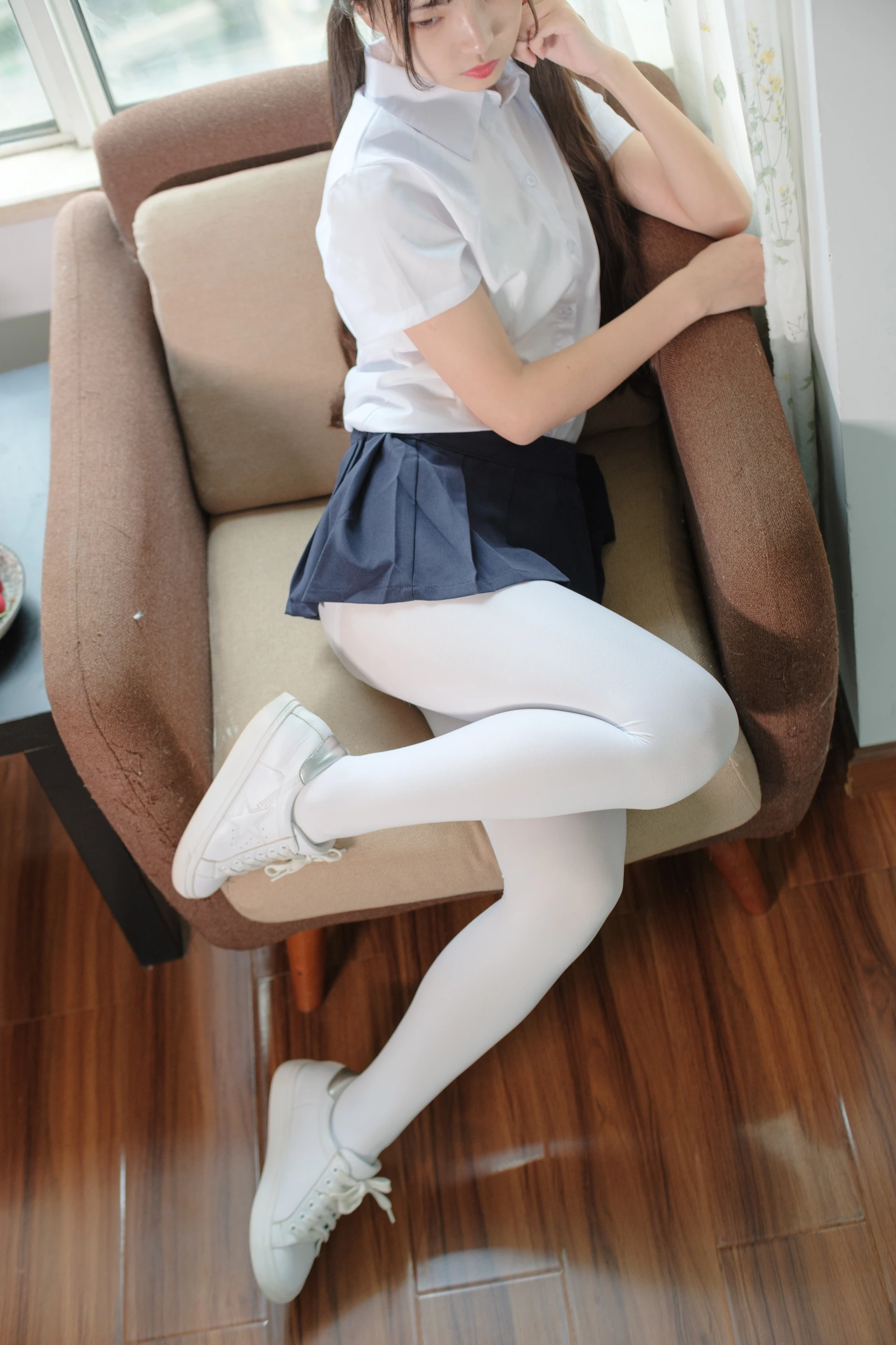 森萝财团 X-034 [83P1V-1.91G]制服, 可爱, 森萝财团, 白丝, 美腿