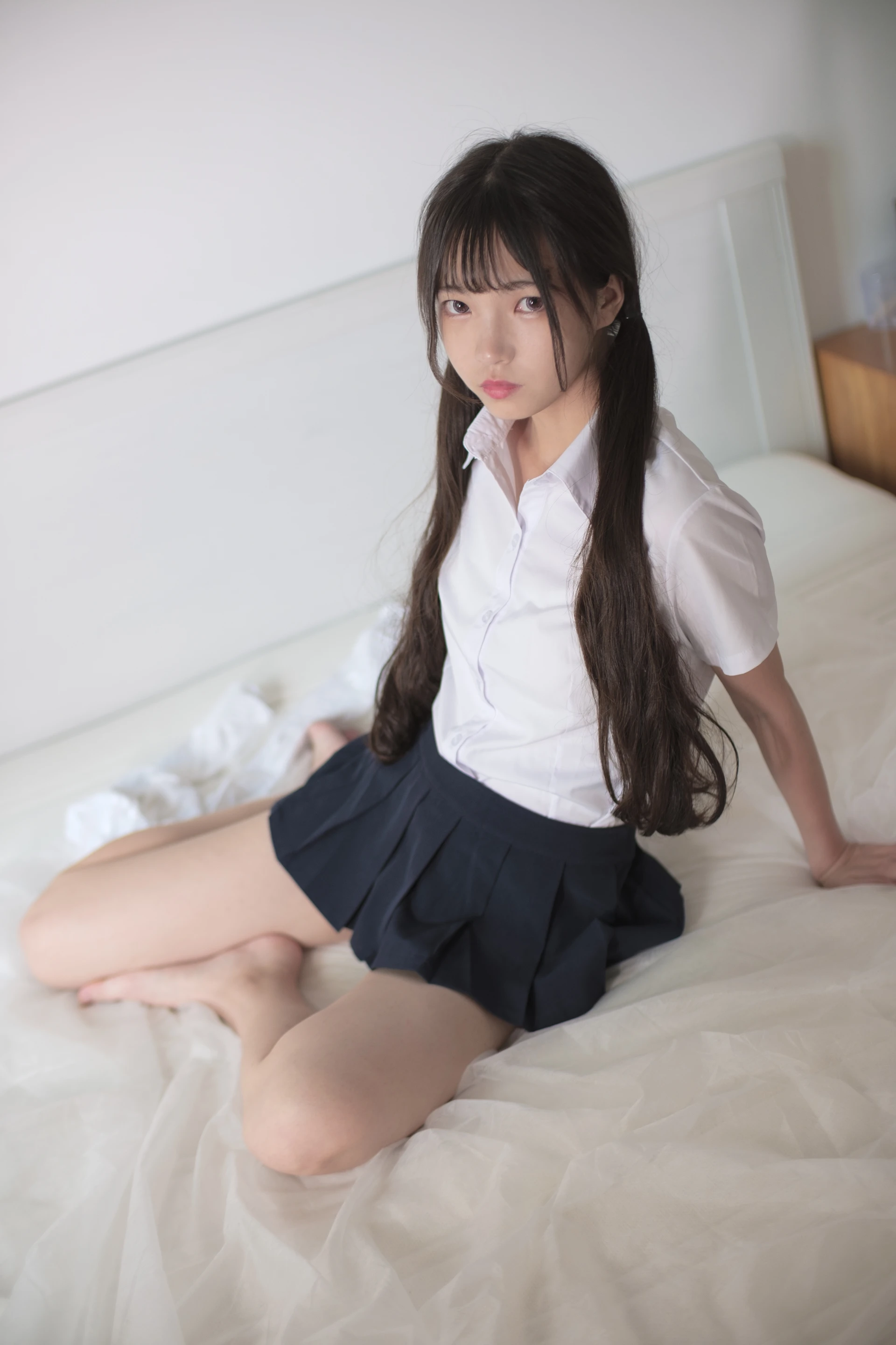 森萝财团 X-034 [83P1V-1.91G]制服, 可爱, 森萝财团, 白丝, 美腿