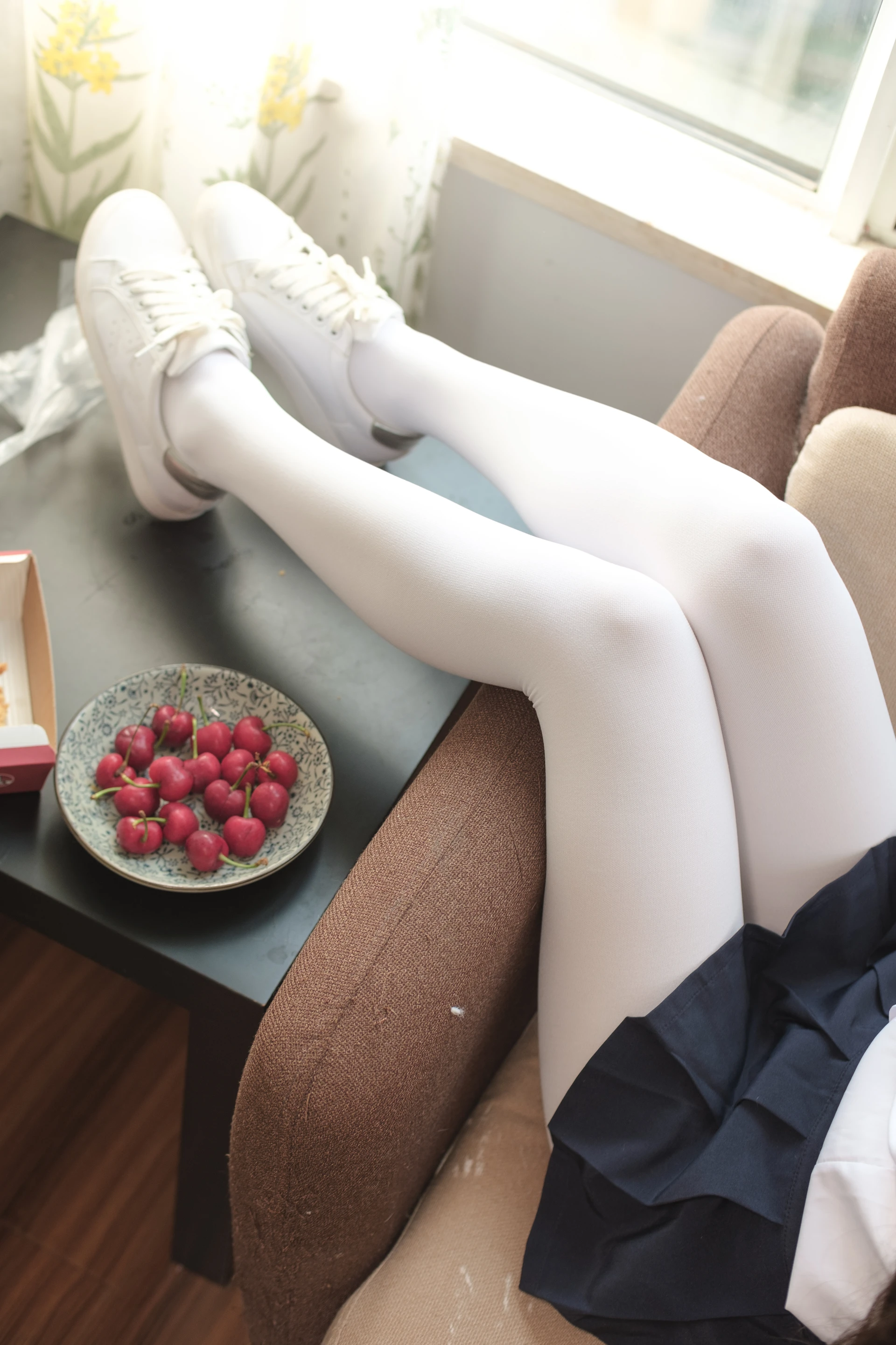 森萝财团 X-034 [83P1V-1.91G]制服, 可爱, 森萝财团, 白丝, 美腿