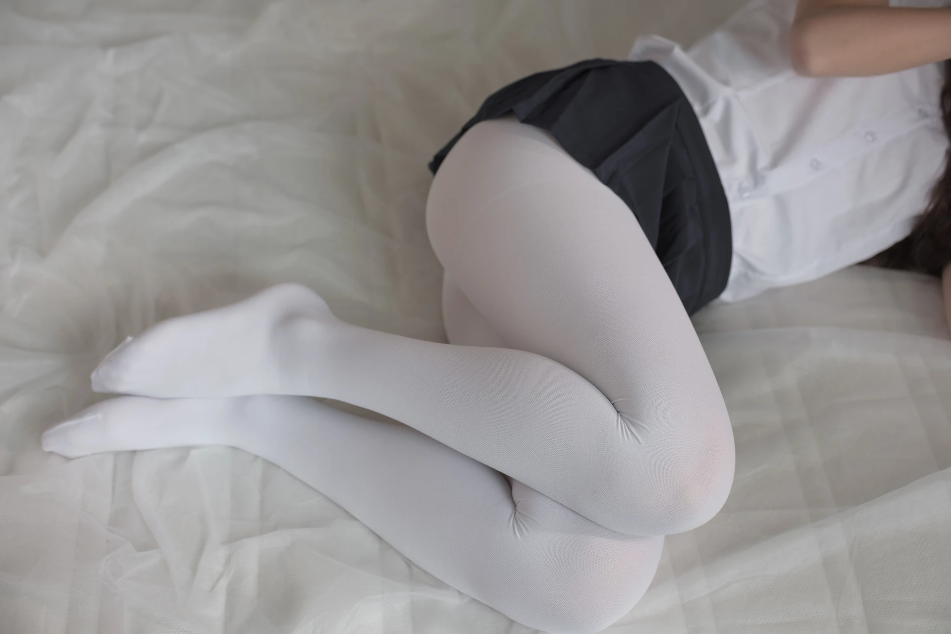 森萝财团 X-034 [83P1V-1.91G]制服, 可爱, 森萝财团, 白丝, 美腿