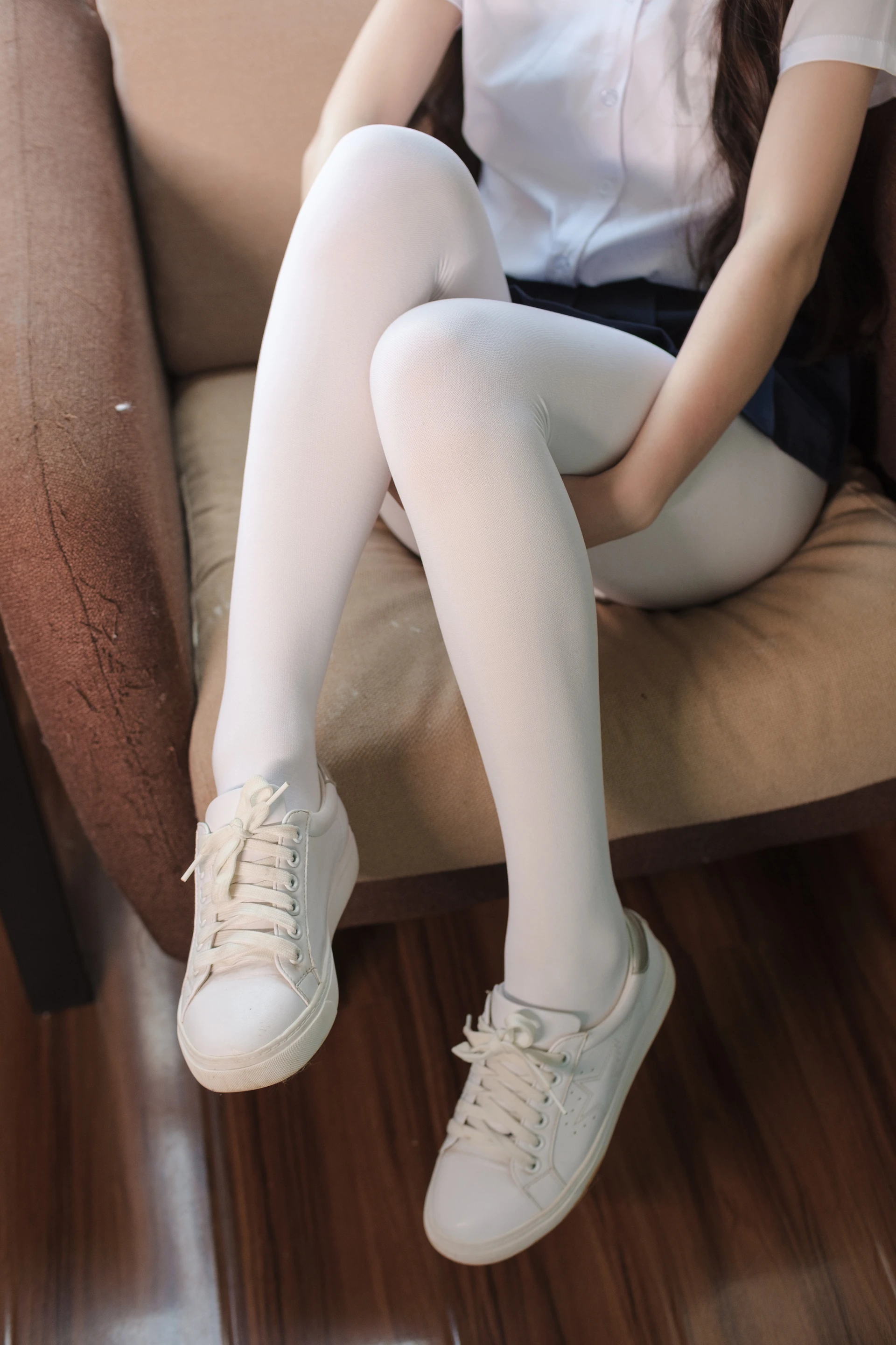 森萝财团 X-034 [83P1V-1.91G]制服, 可爱, 森萝财团, 白丝, 美腿