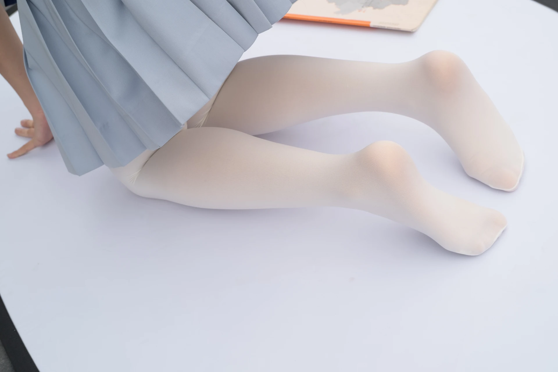 森萝财团 R15-036 [84P-465M]可爱, 学生装, 森萝财团, 白丝, 美腿, 美足