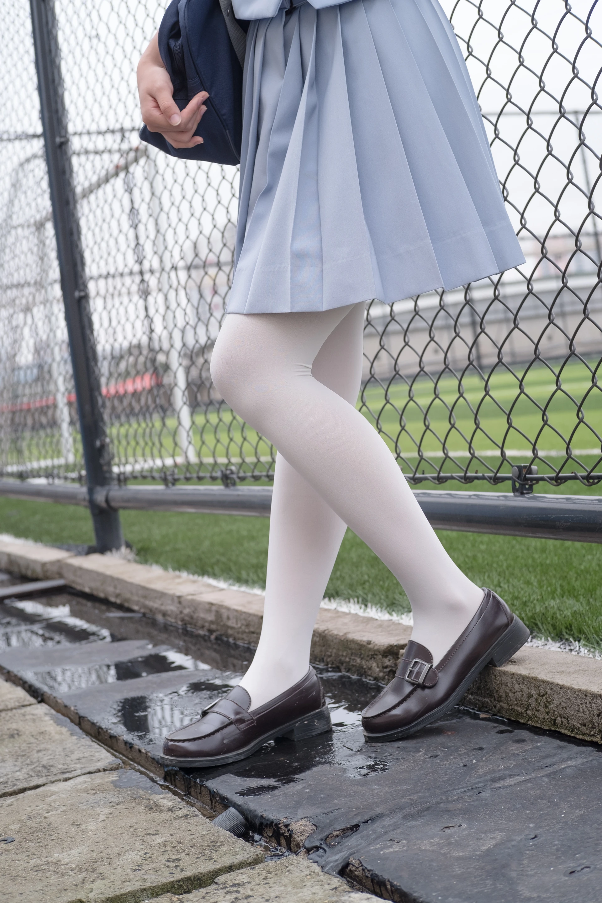 森萝财团 R15-036 [84P-465M]可爱, 学生装, 森萝财团, 白丝, 美腿, 美足