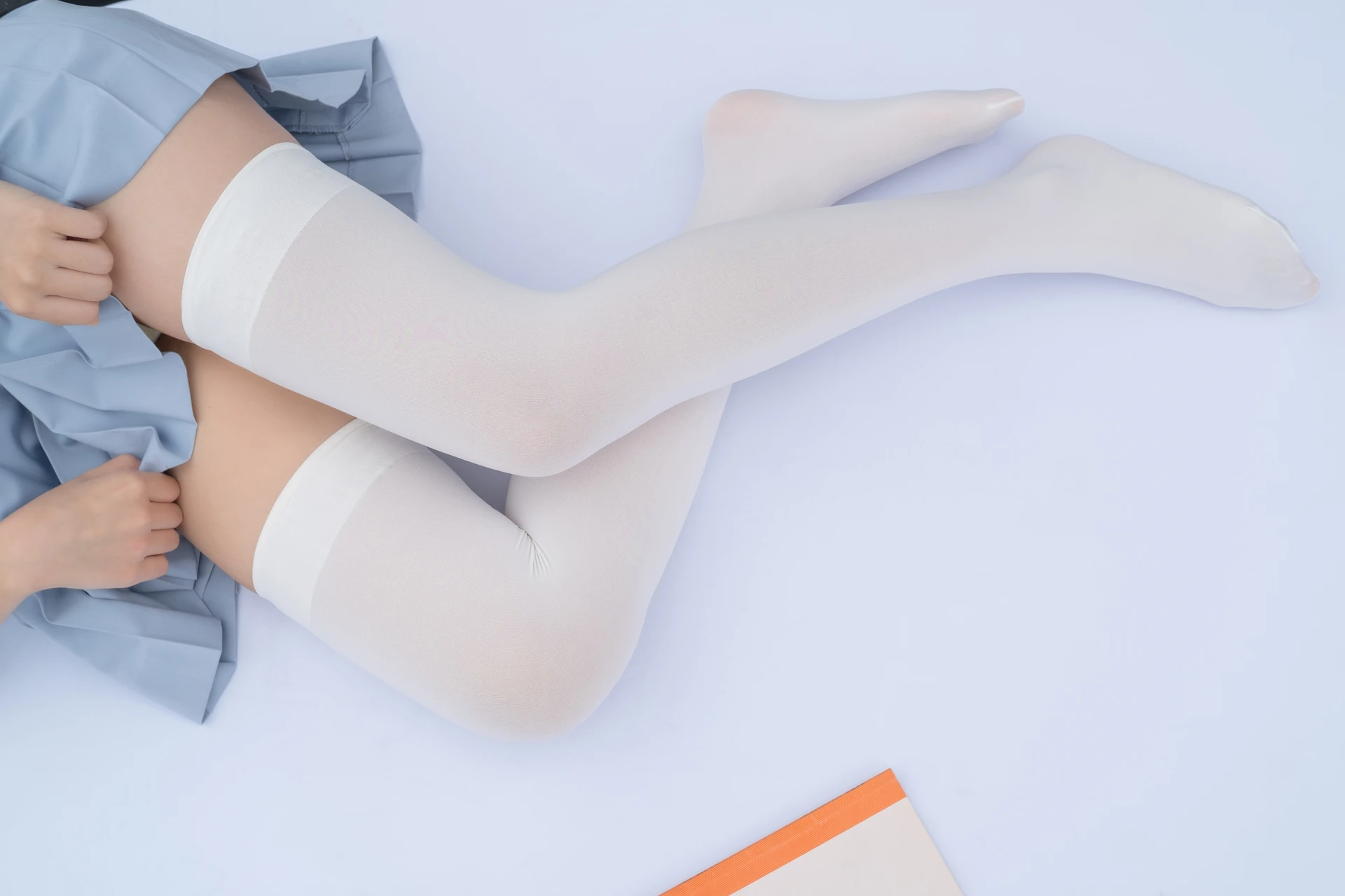 森萝财团 R15-036 [84P-465M]可爱, 学生装, 森萝财团, 白丝, 美腿, 美足