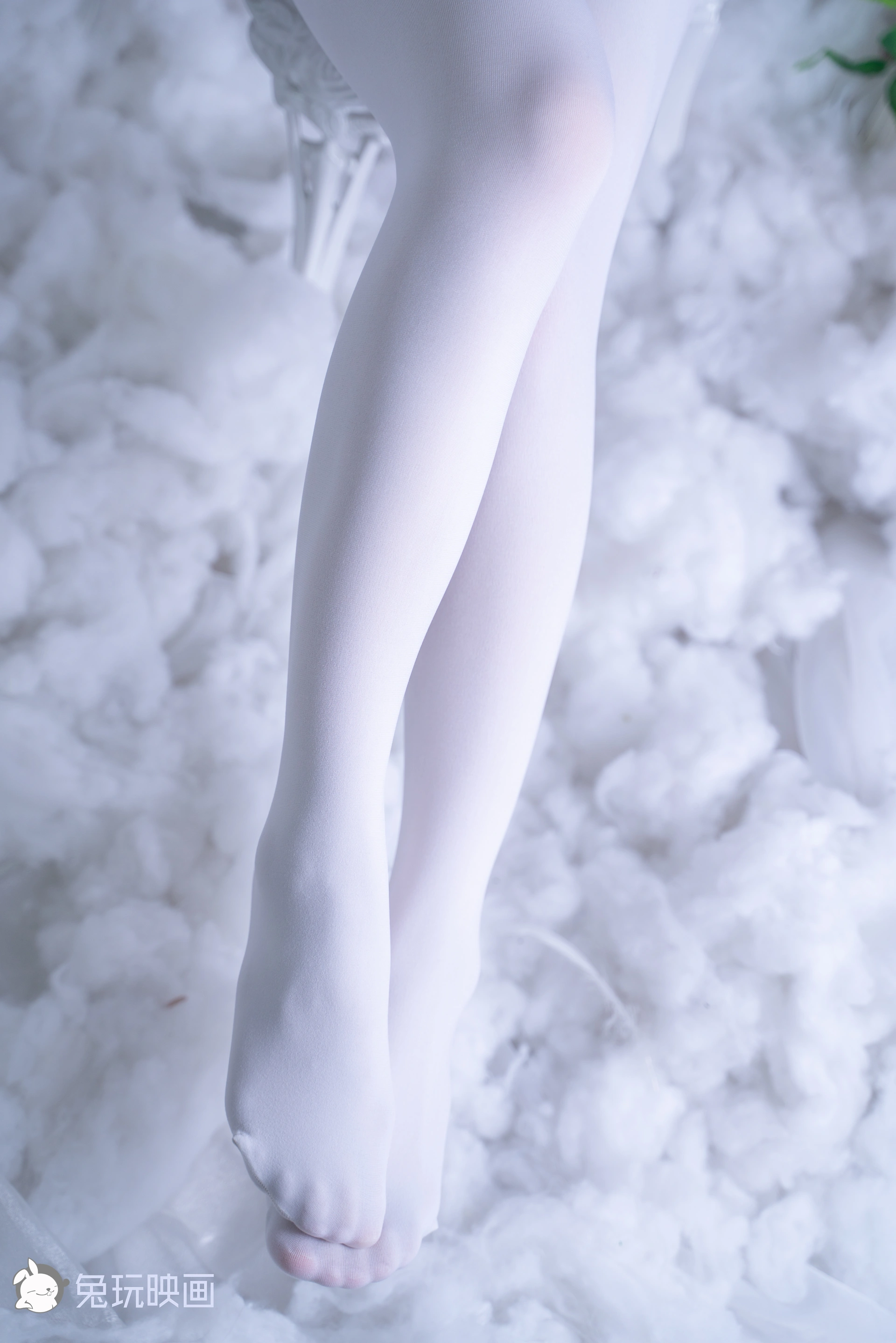 C00.004 红裙与白丝 [44P-996MB]