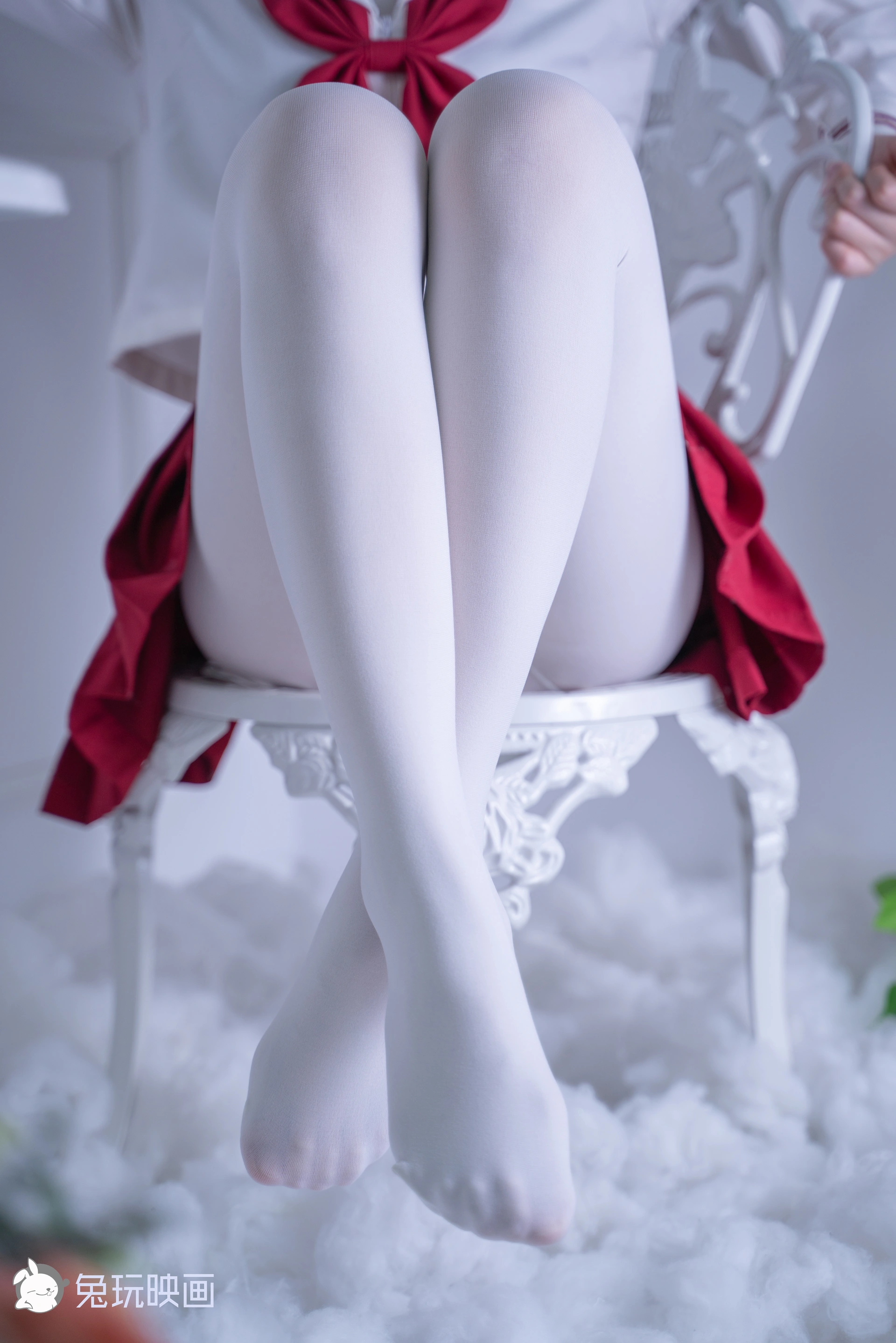 C00.004 红裙与白丝 [44P-996MB]