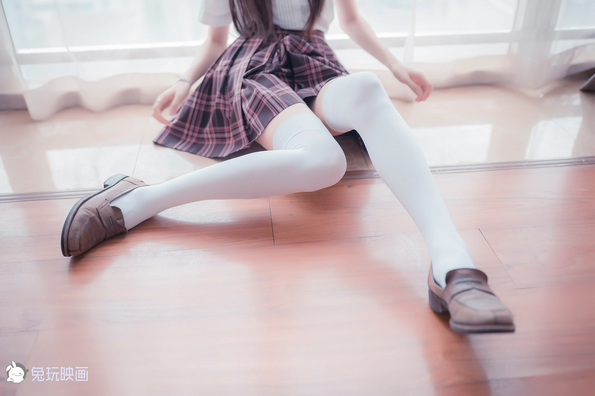 C07.005 窗边的小细腿 [43P-95MB]