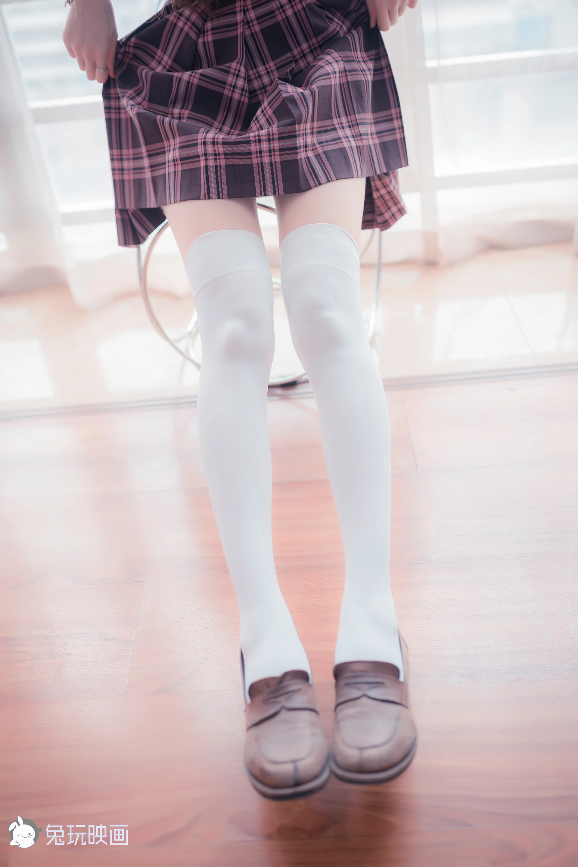 C07.005 窗边的小细腿 [43P-95MB]