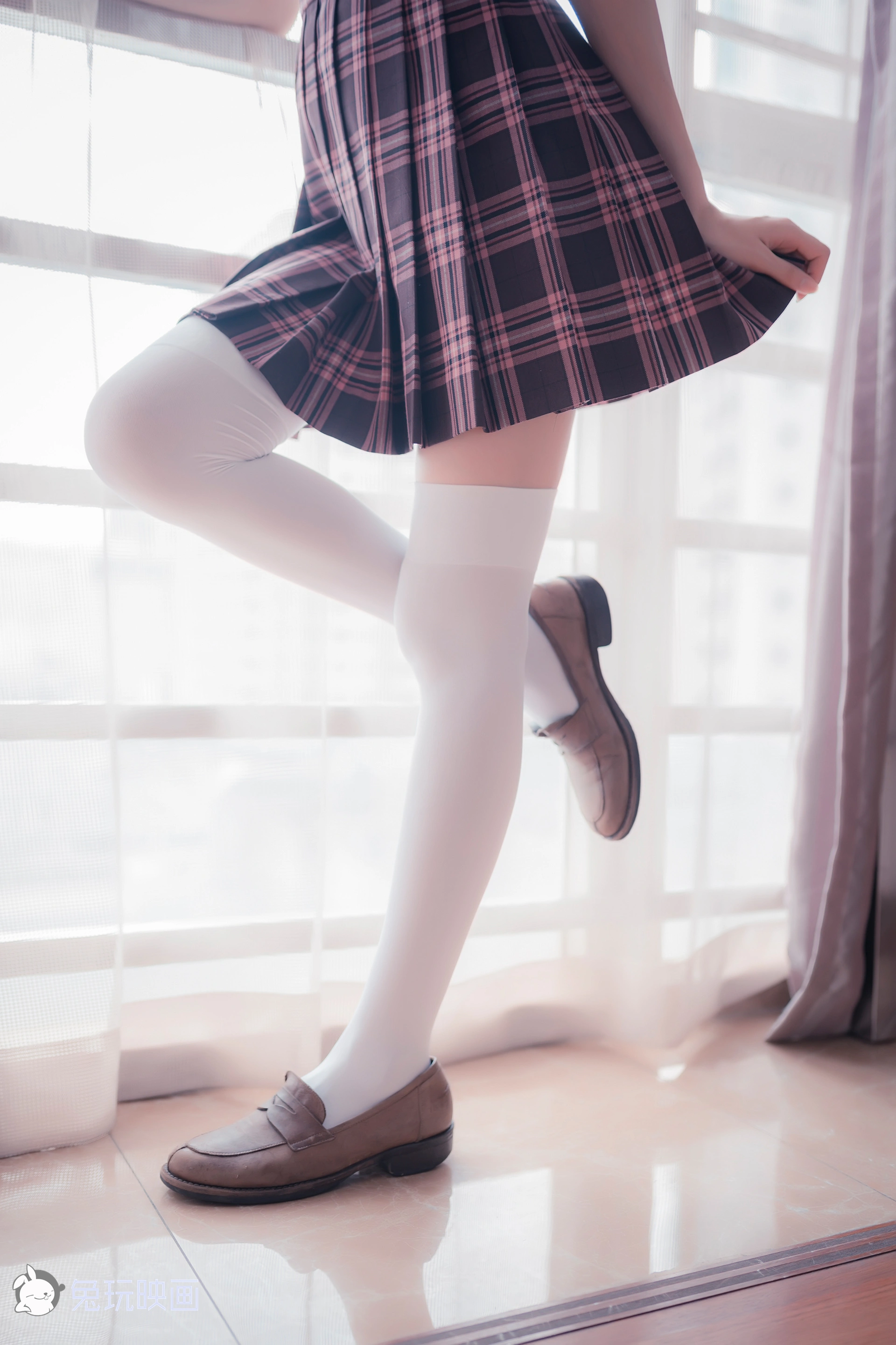C07.005 窗边的小细腿 [43P-95MB]