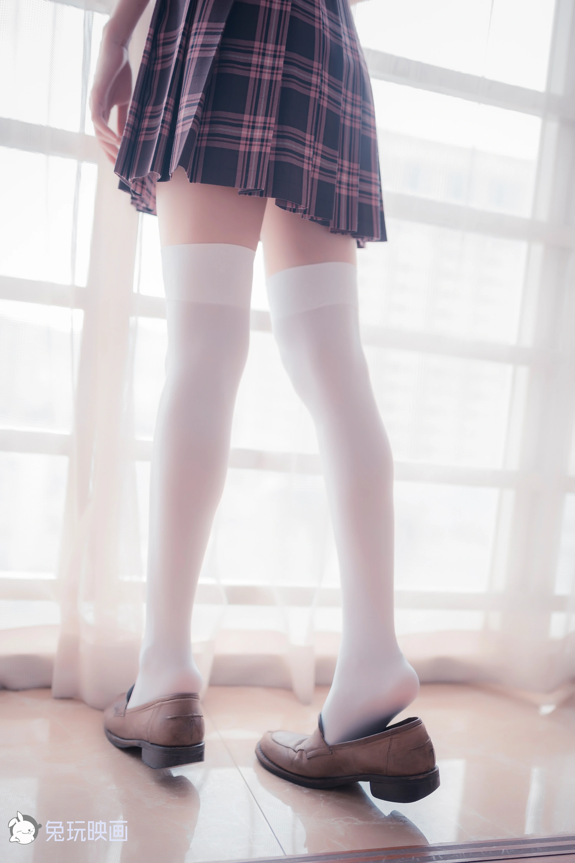 C07.005 窗边的小细腿 [43P-95MB]