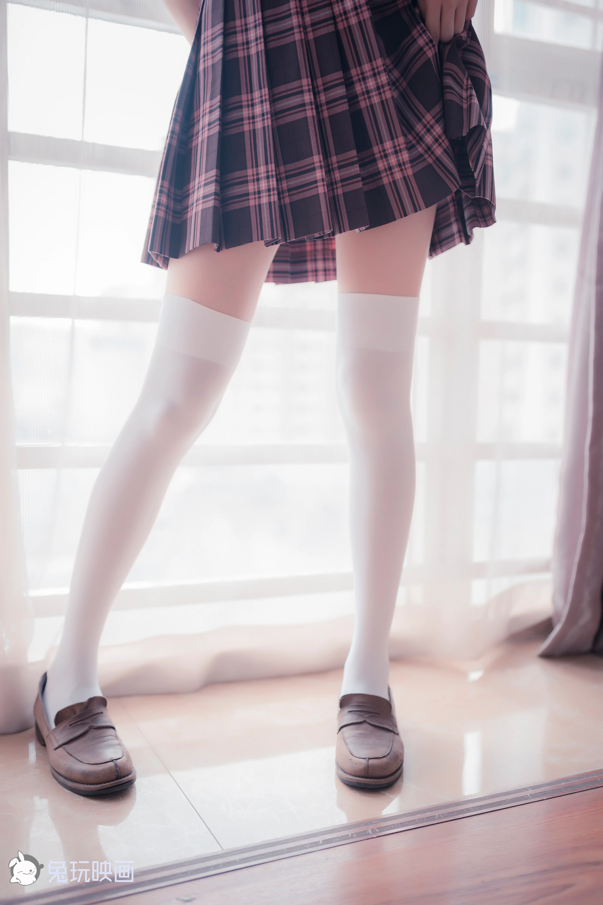 C07.005 窗边的小细腿 [43P-95MB]