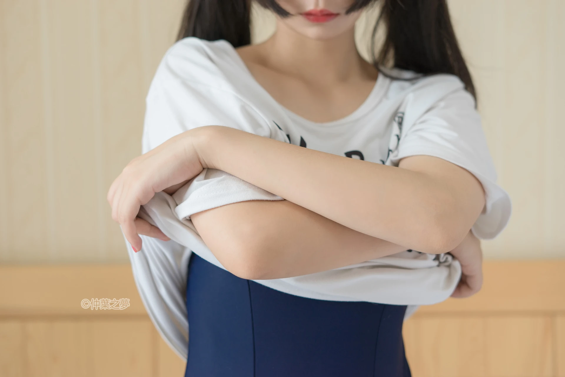 轻兰映画 SPL.011 [72P-137M]白丝, 美腿, 美足, 轻兰映画