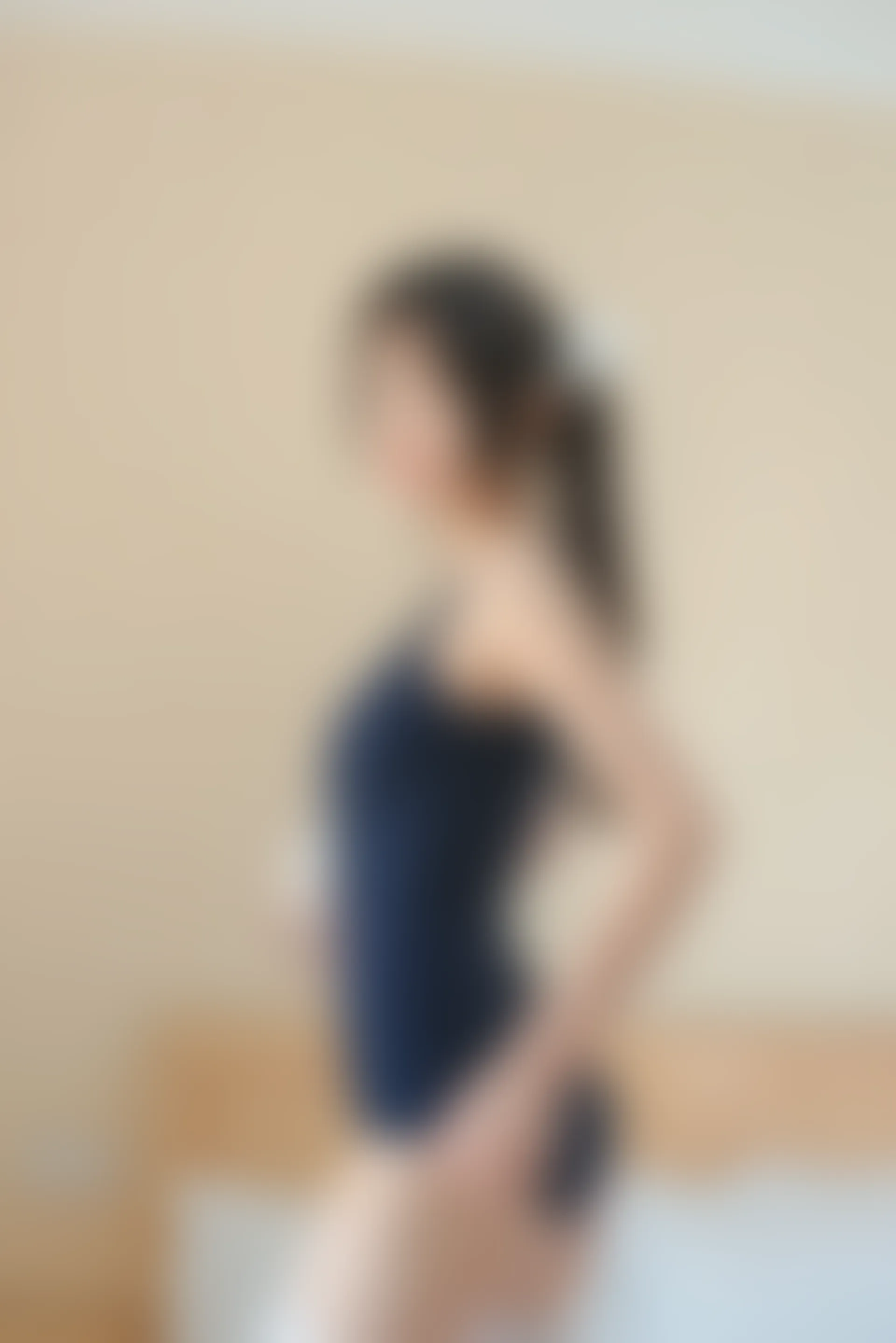 轻兰映画 SPL.011 [72P-137M]白丝, 美腿, 美足, 轻兰映画