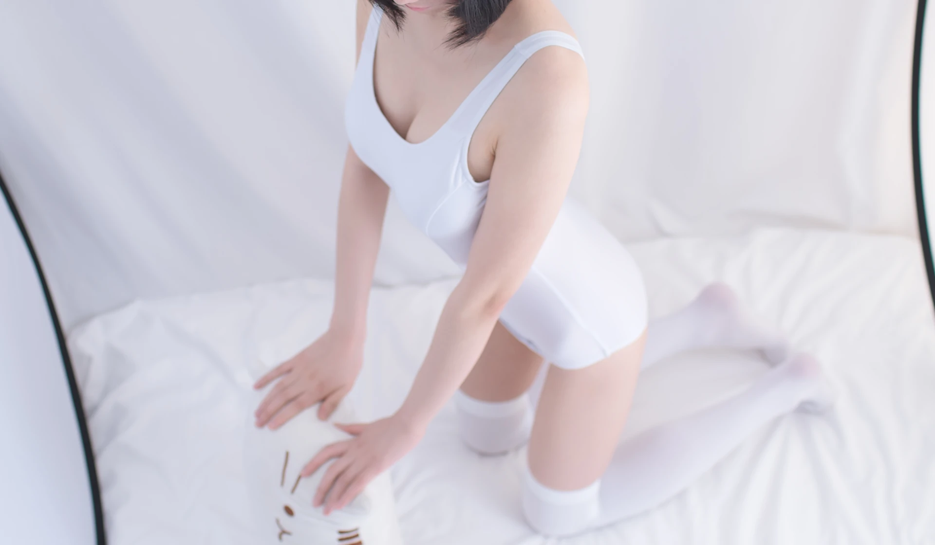 轻兰映画 SPL.001 [44P-192M]白丝, 美腿, 轻兰映画——标签：白丝, 美腿, 轻兰映画