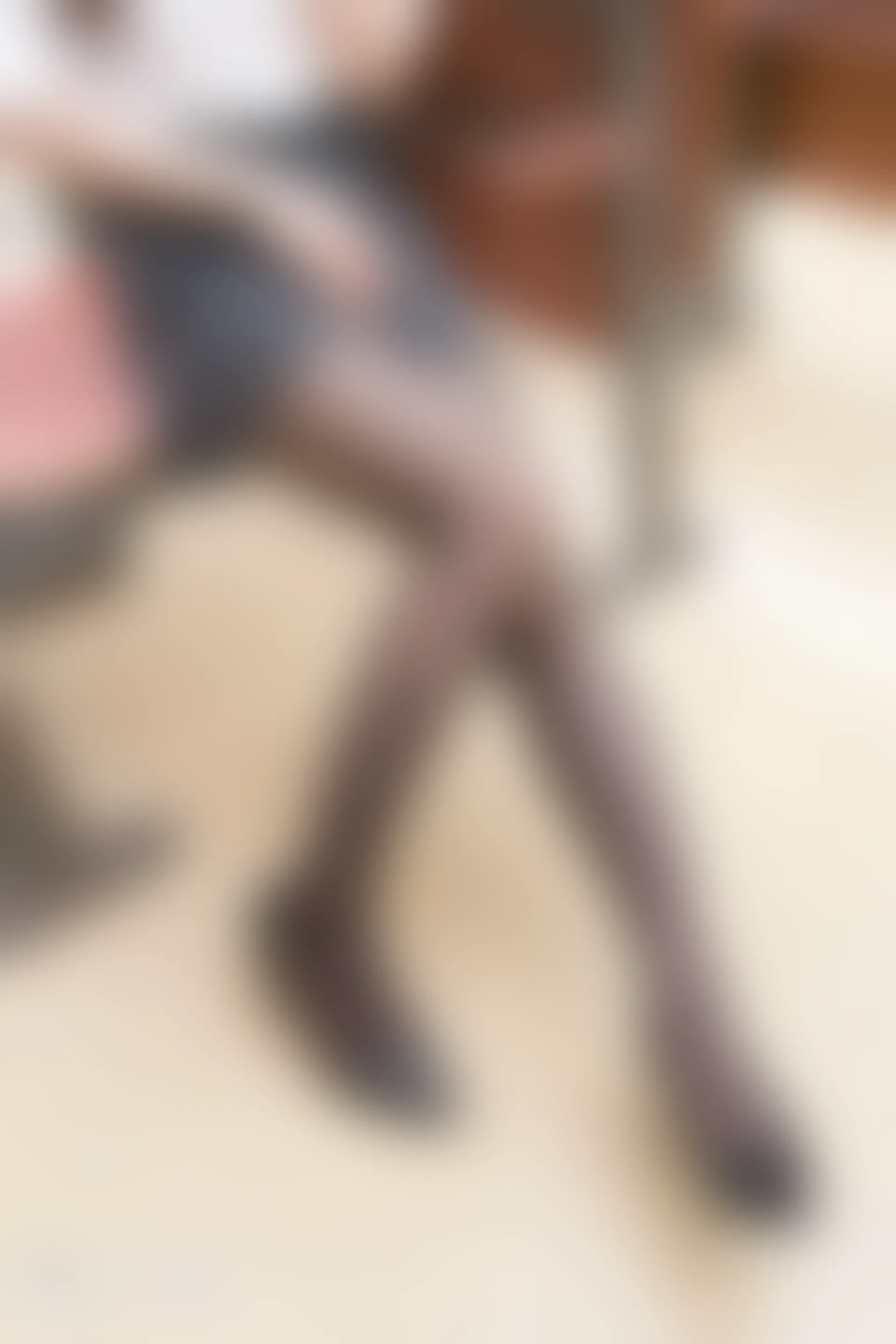 C06.003 黑丝OL [40P-309MB]