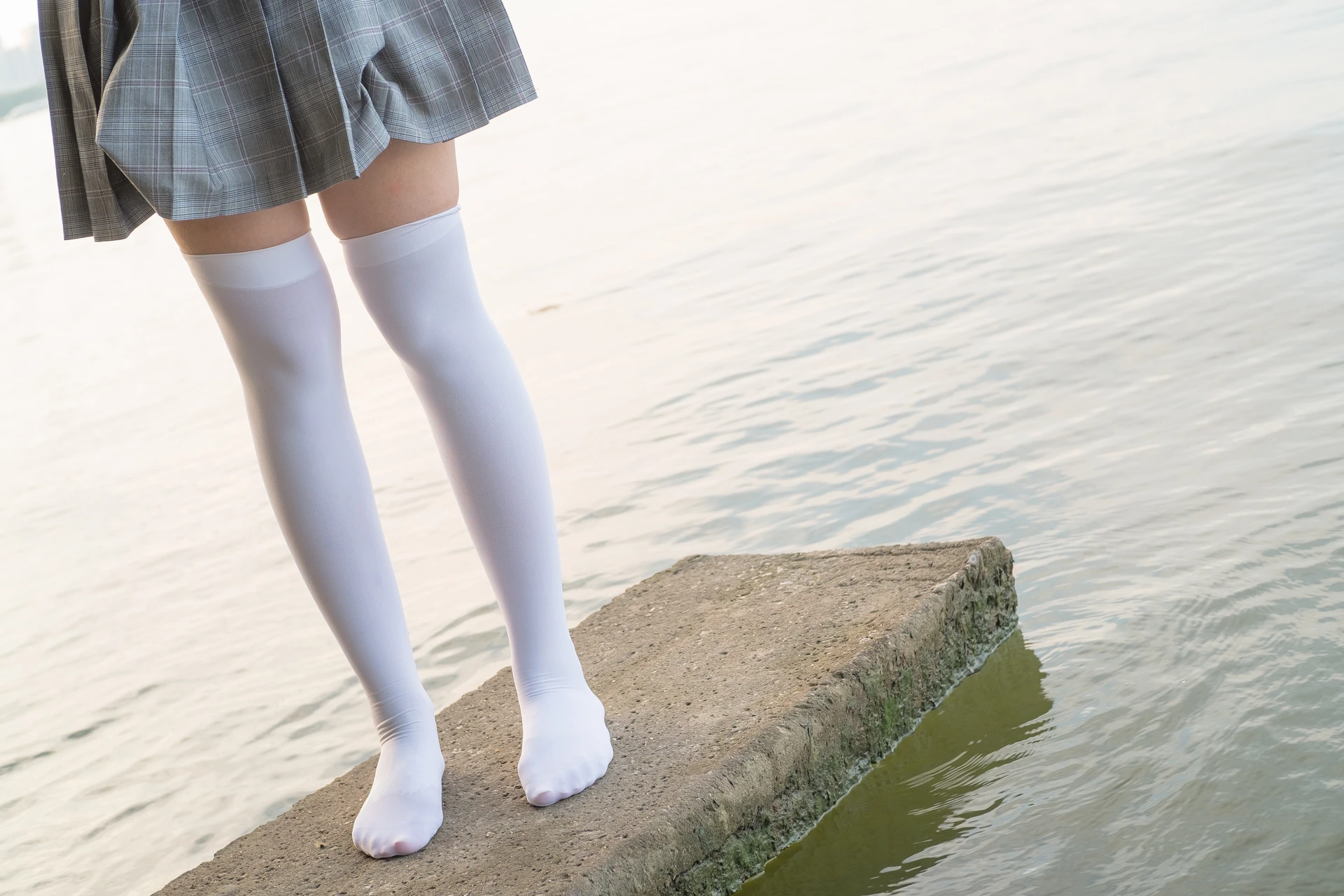 森萝财团 R15-032 [113P-914M]学生装, 森萝财团, 白丝, 美腿