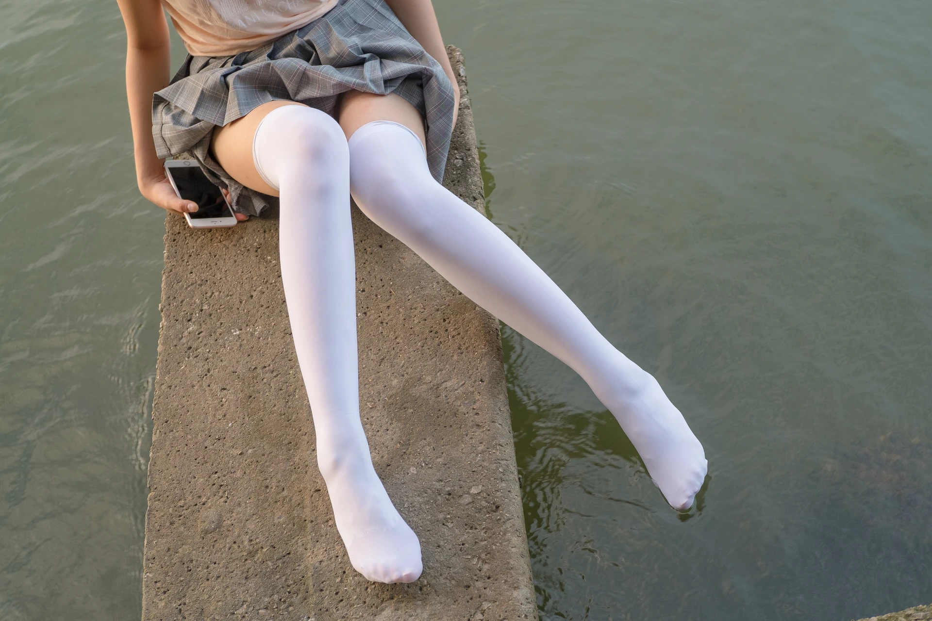 森萝财团 R15-032 [113P-914M]学生装, 森萝财团, 白丝, 美腿