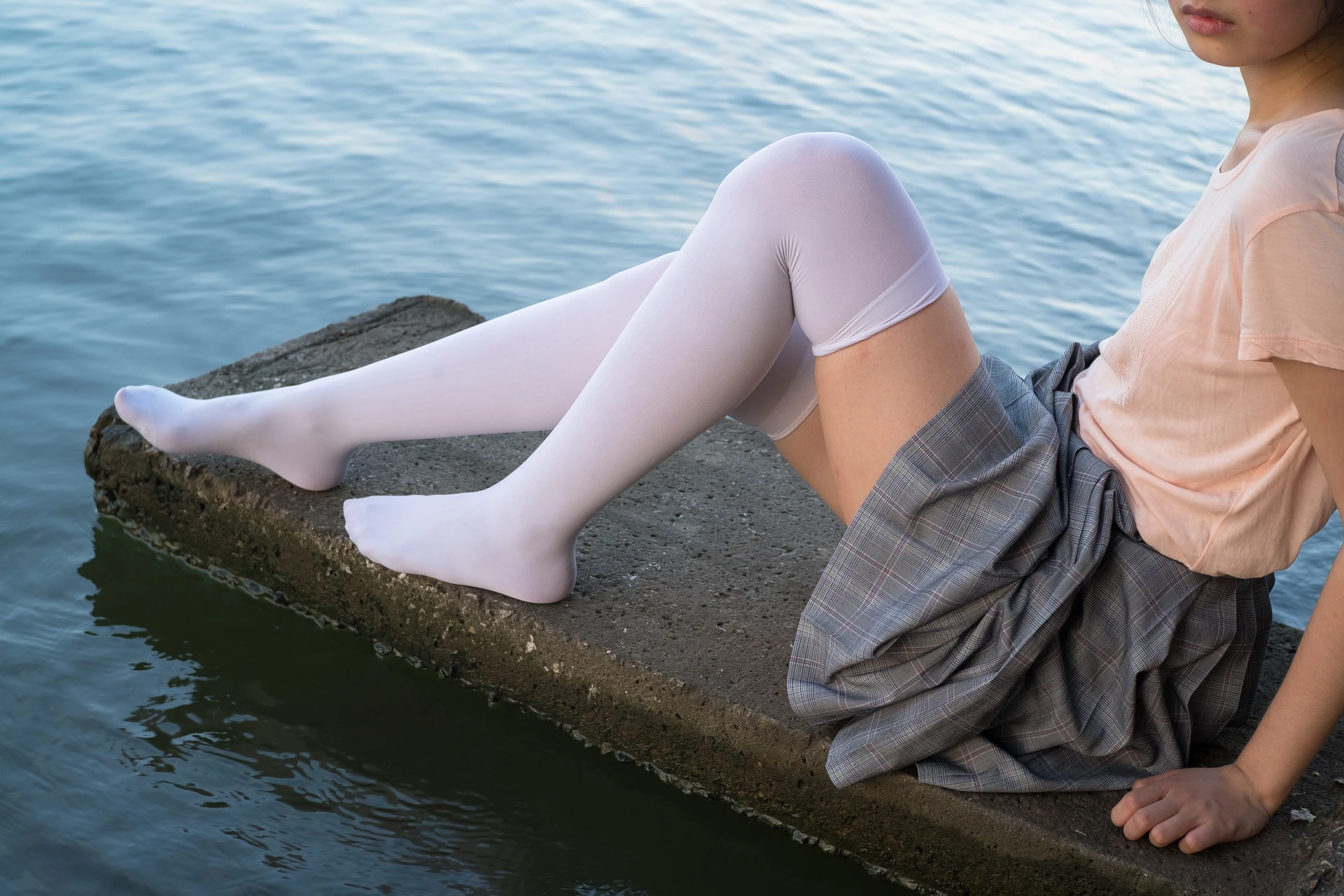 森萝财团 R15-032 [113P-914M]学生装, 森萝财团, 白丝, 美腿