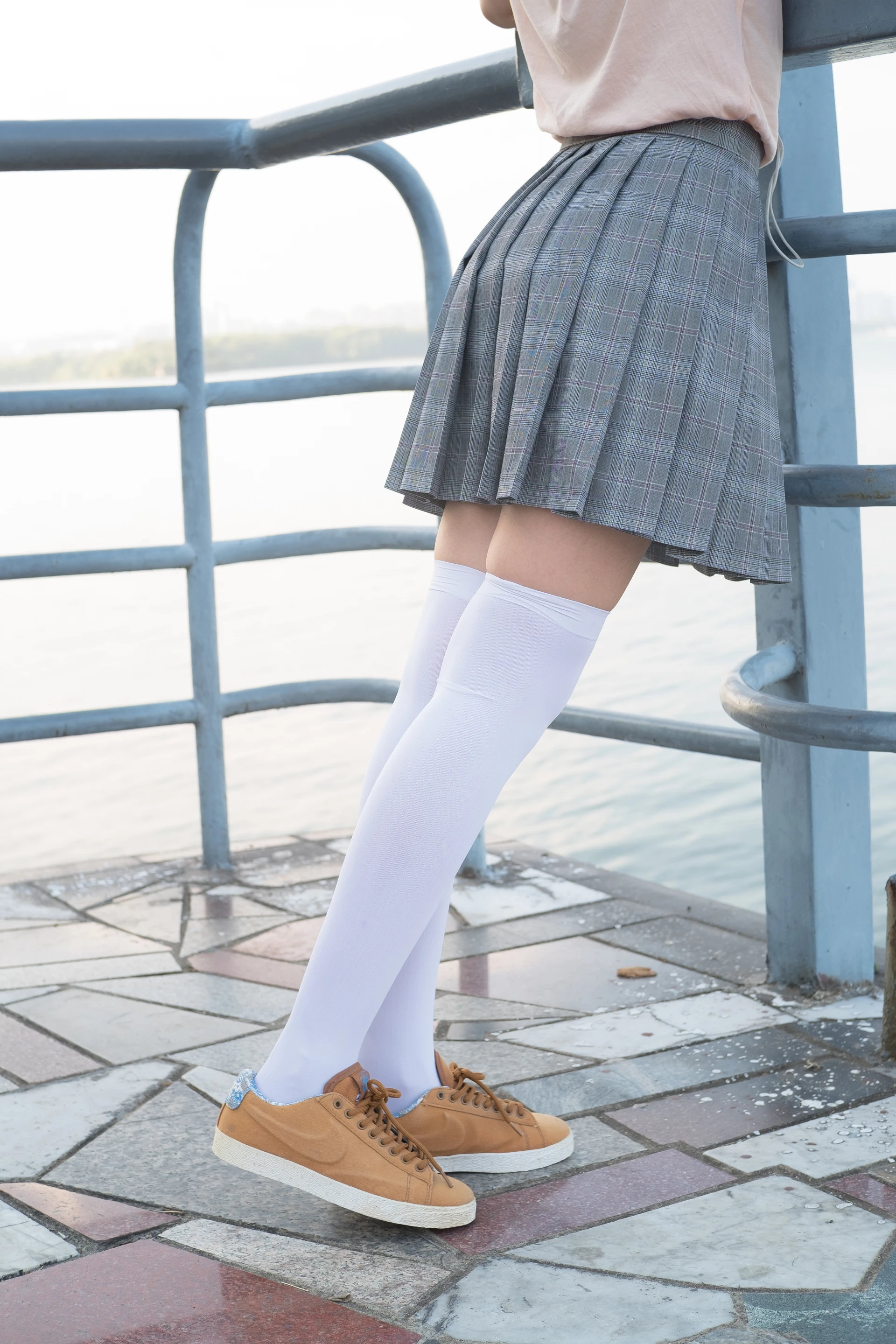 森萝财团 R15-032 [113P-914M]学生装, 森萝财团, 白丝, 美腿