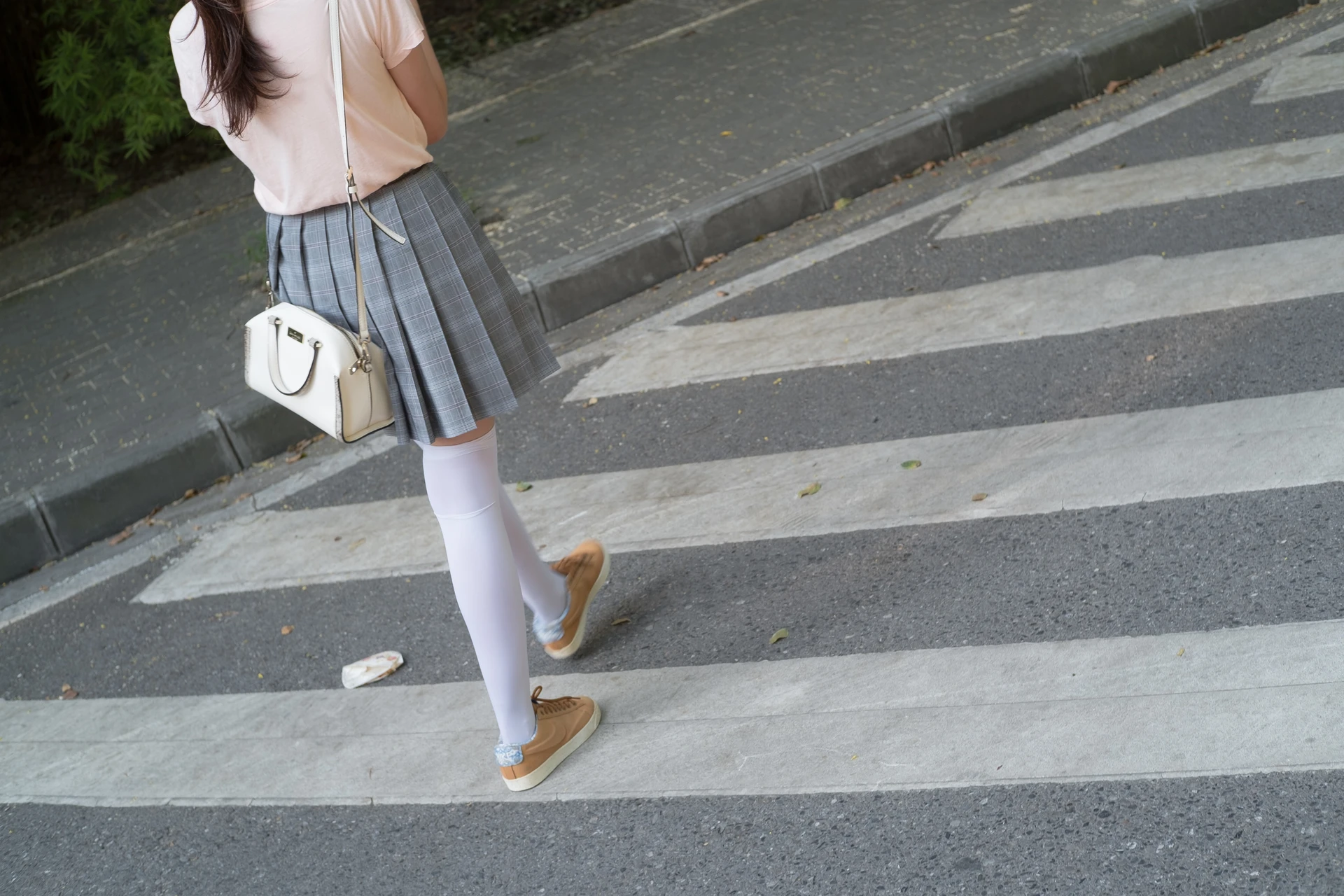 森萝财团 R15-032 [113P-914M]学生装, 森萝财团, 白丝, 美腿