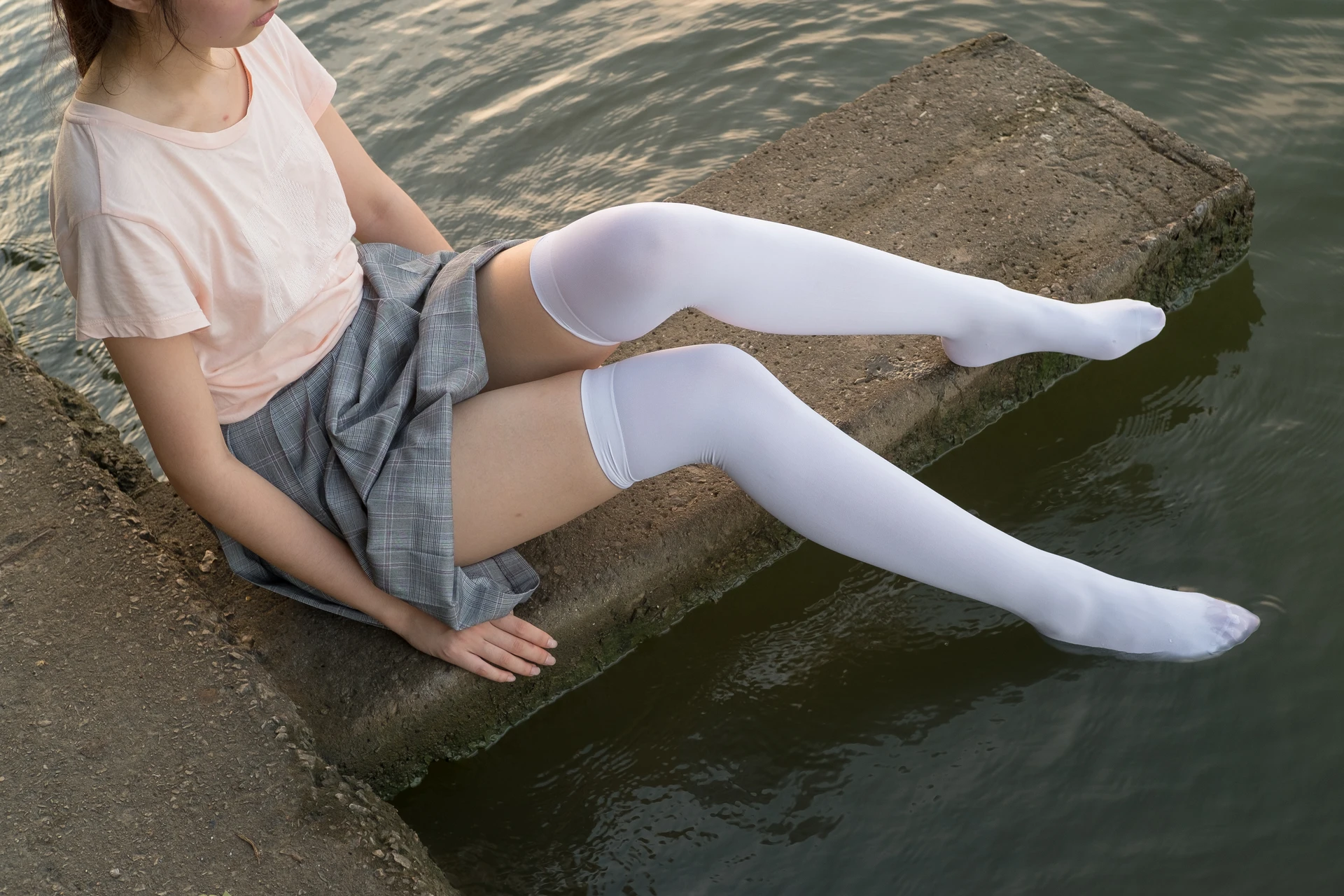 森萝财团 R15-032 [113P-914M]学生装, 森萝财团, 白丝, 美腿