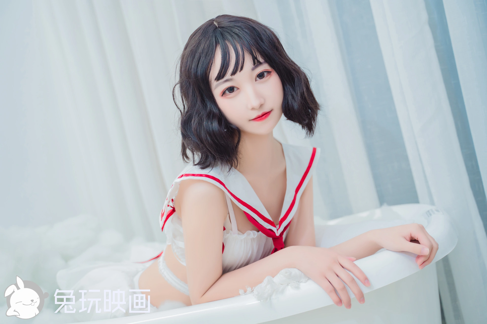 C33.002 红白水手裙 [40P-590MB]