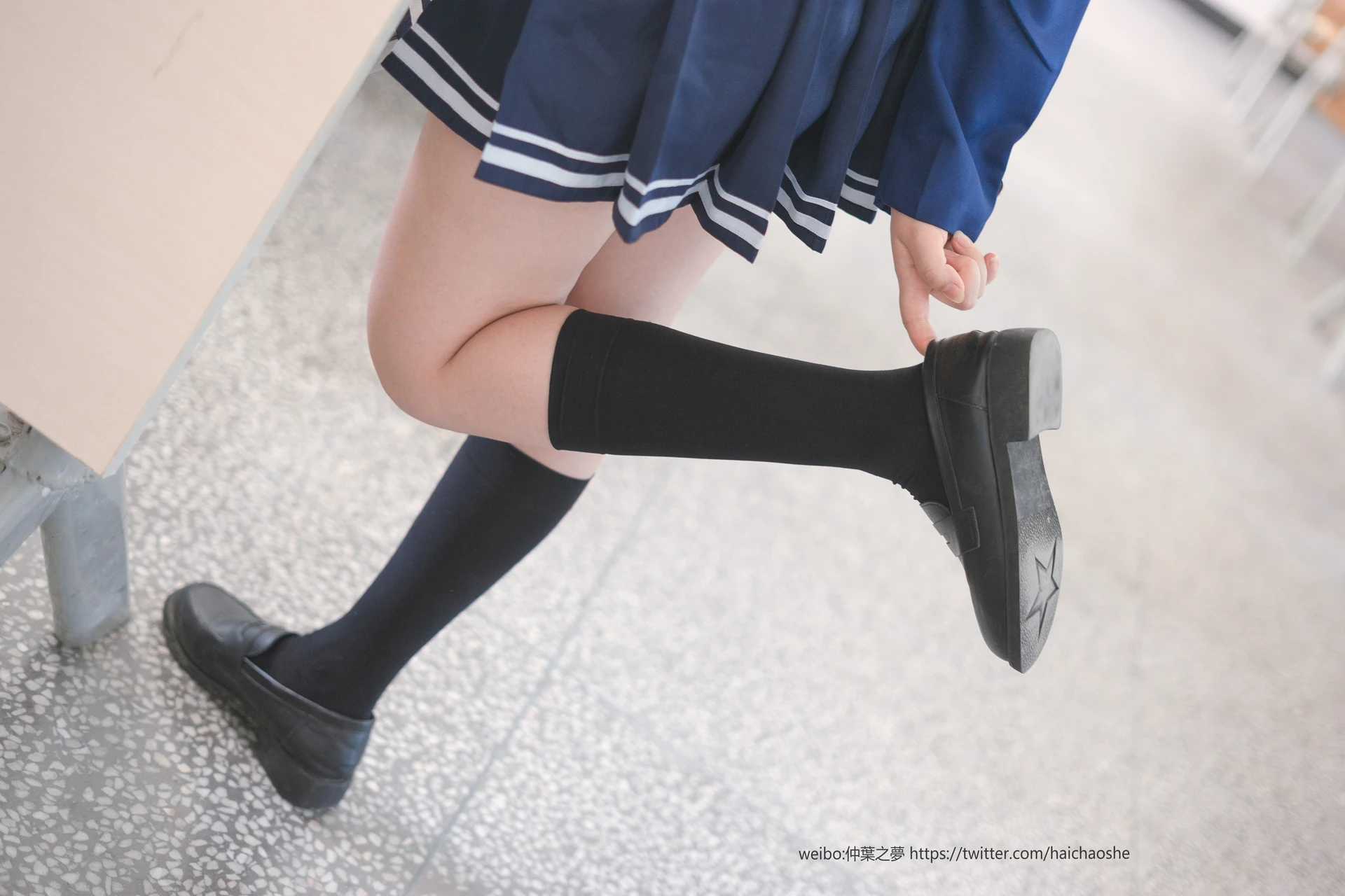 轻兰映画 Grand.013 [71P-391M]校服, 美腿, 美足, 轻兰映画, 黑丝