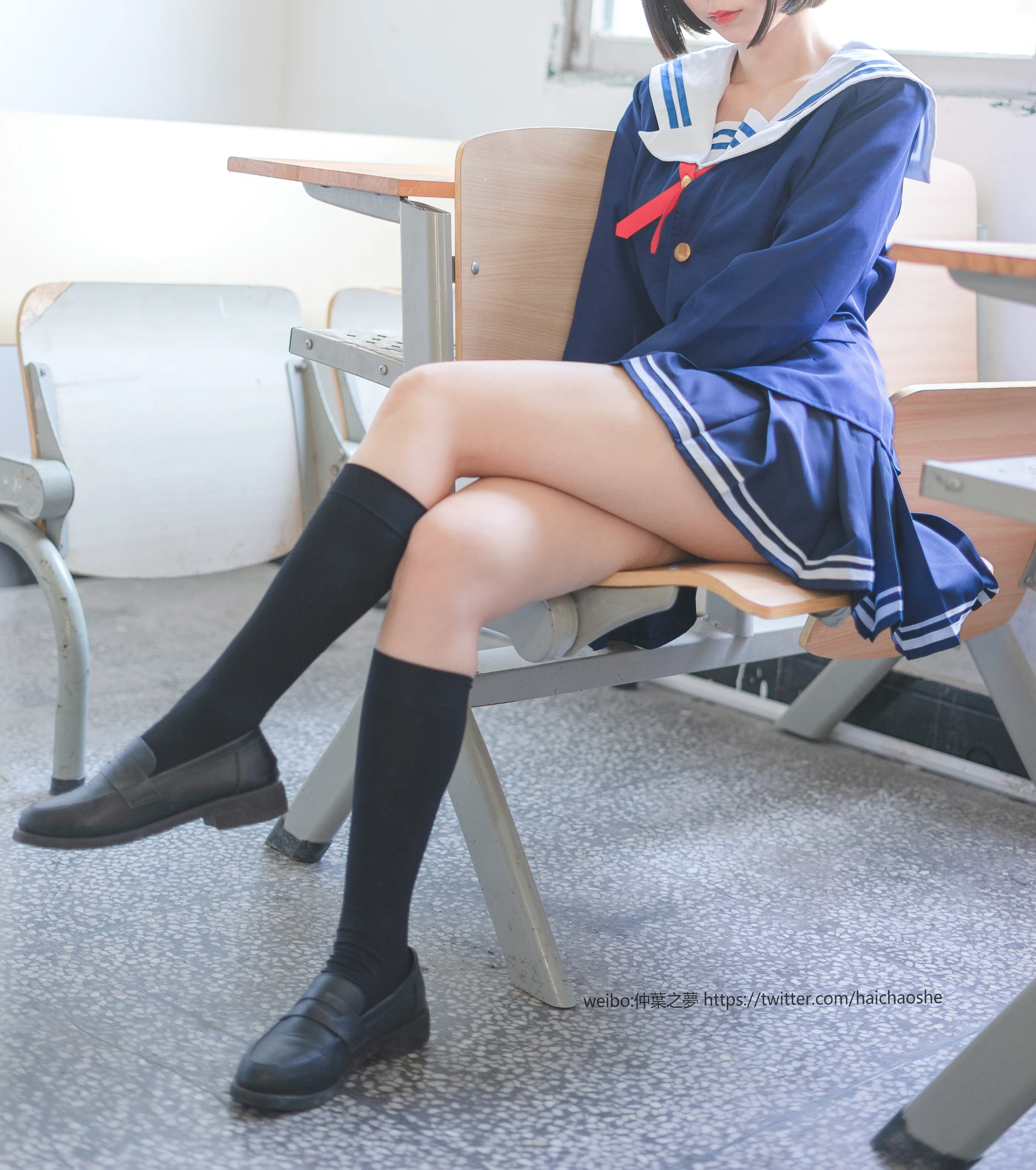 轻兰映画 Grand.013 [71P-391M]校服, 美腿, 美足, 轻兰映画, 黑丝
