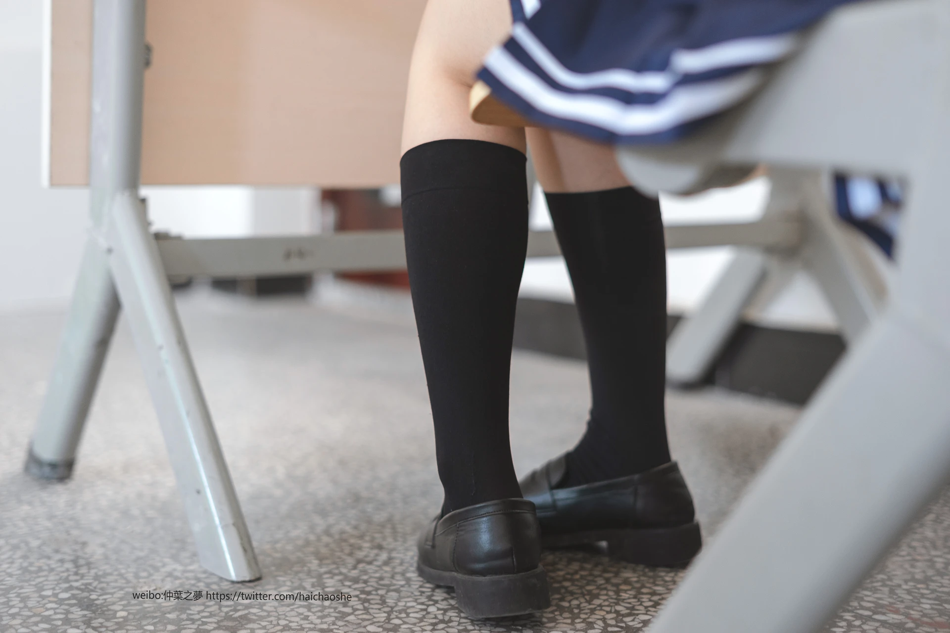 轻兰映画 Grand.013 [71P-391M]校服, 美腿, 美足, 轻兰映画, 黑丝